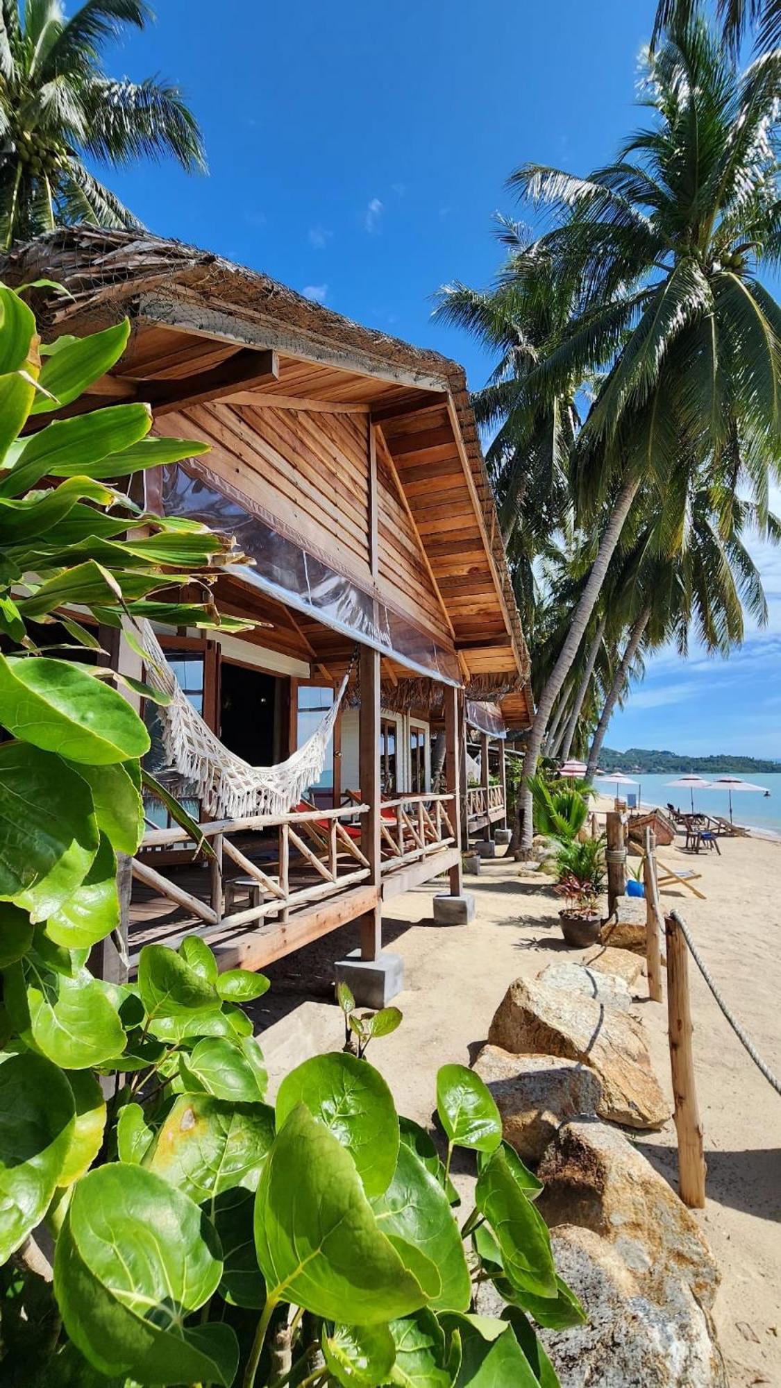 Bungalow Beach Front
