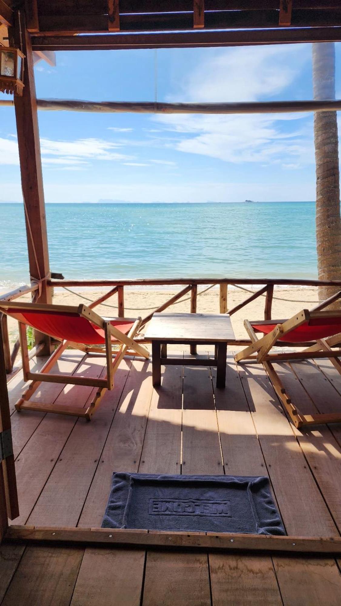Bungalow Beach Front