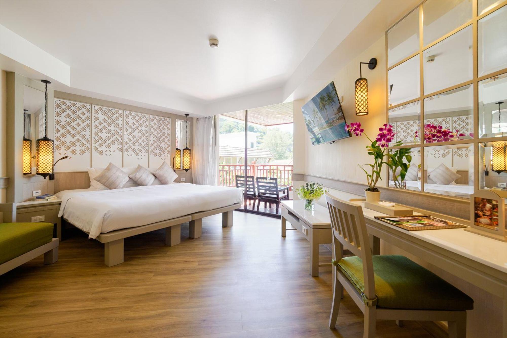 Kamar Deluxe Double atau Twin dengan Pemandangan Taman