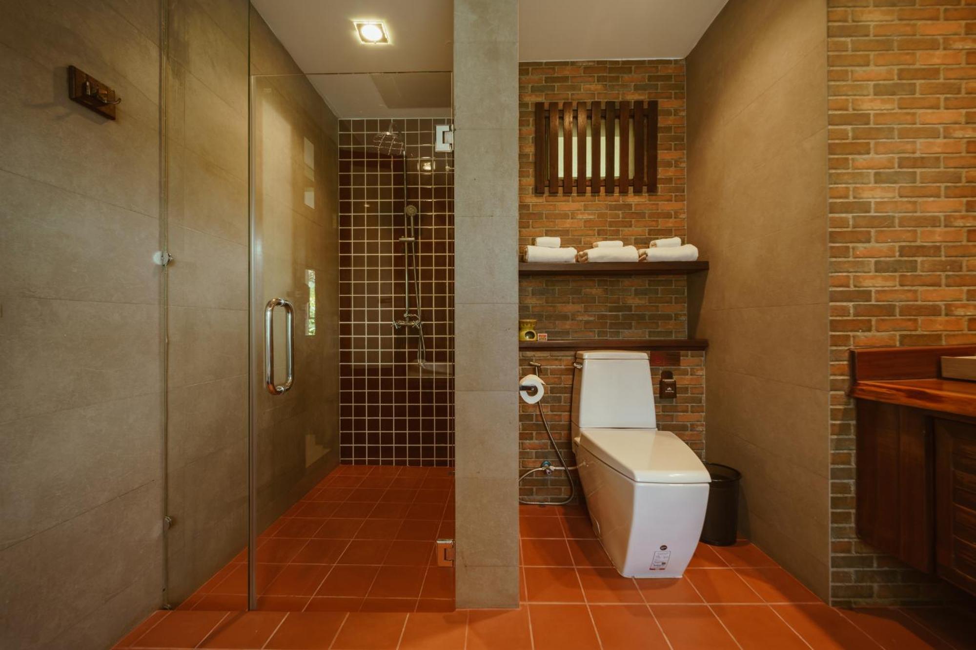 Triplet Premier Cottage