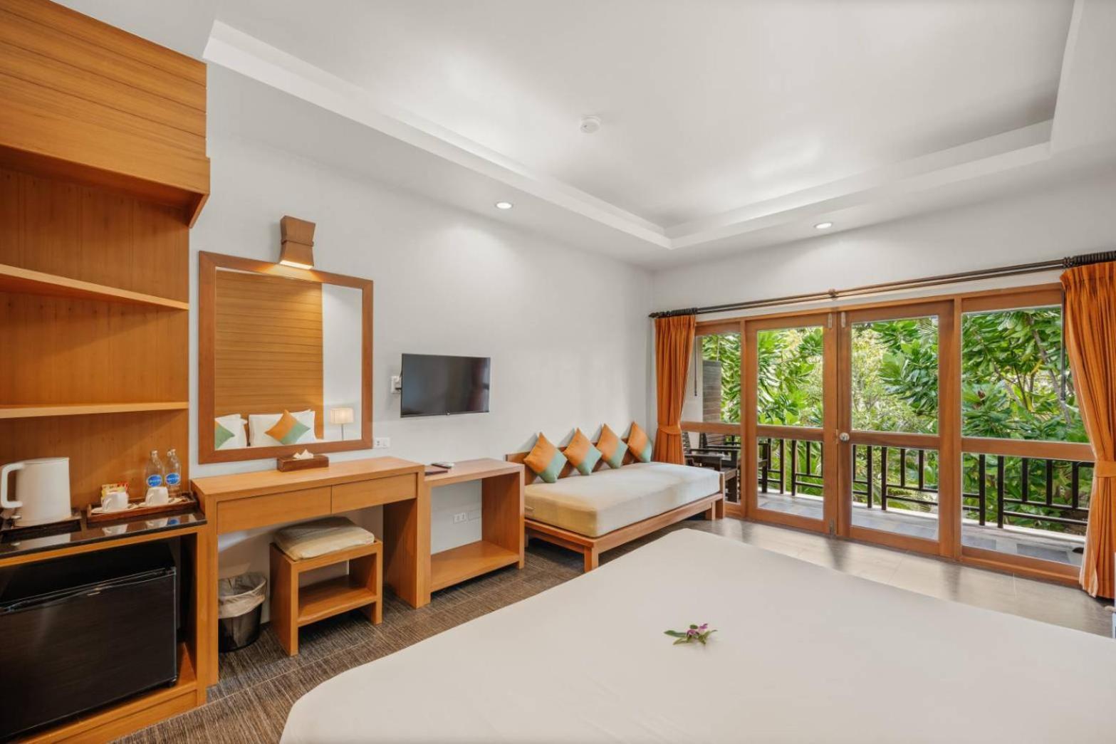 Deluxe Double or Twin Room
