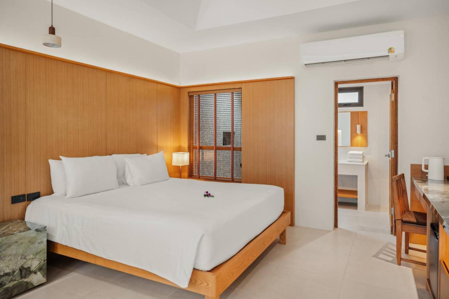 Executive Room