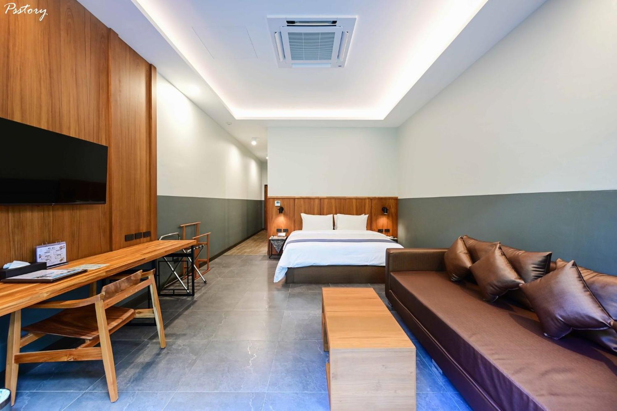 Premier Deluxe Suite Balcony