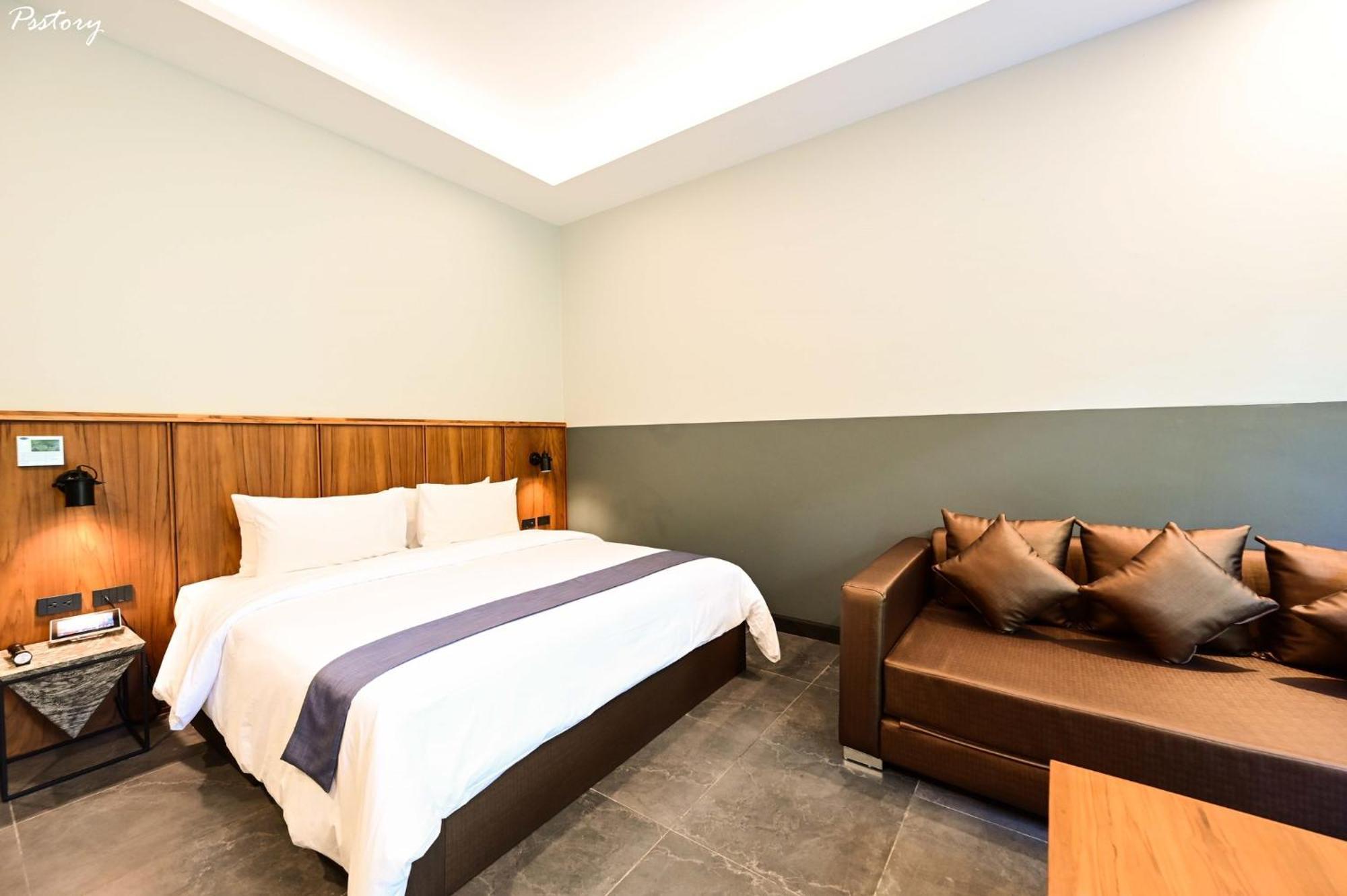 Premier Deluxe Suite Balcony