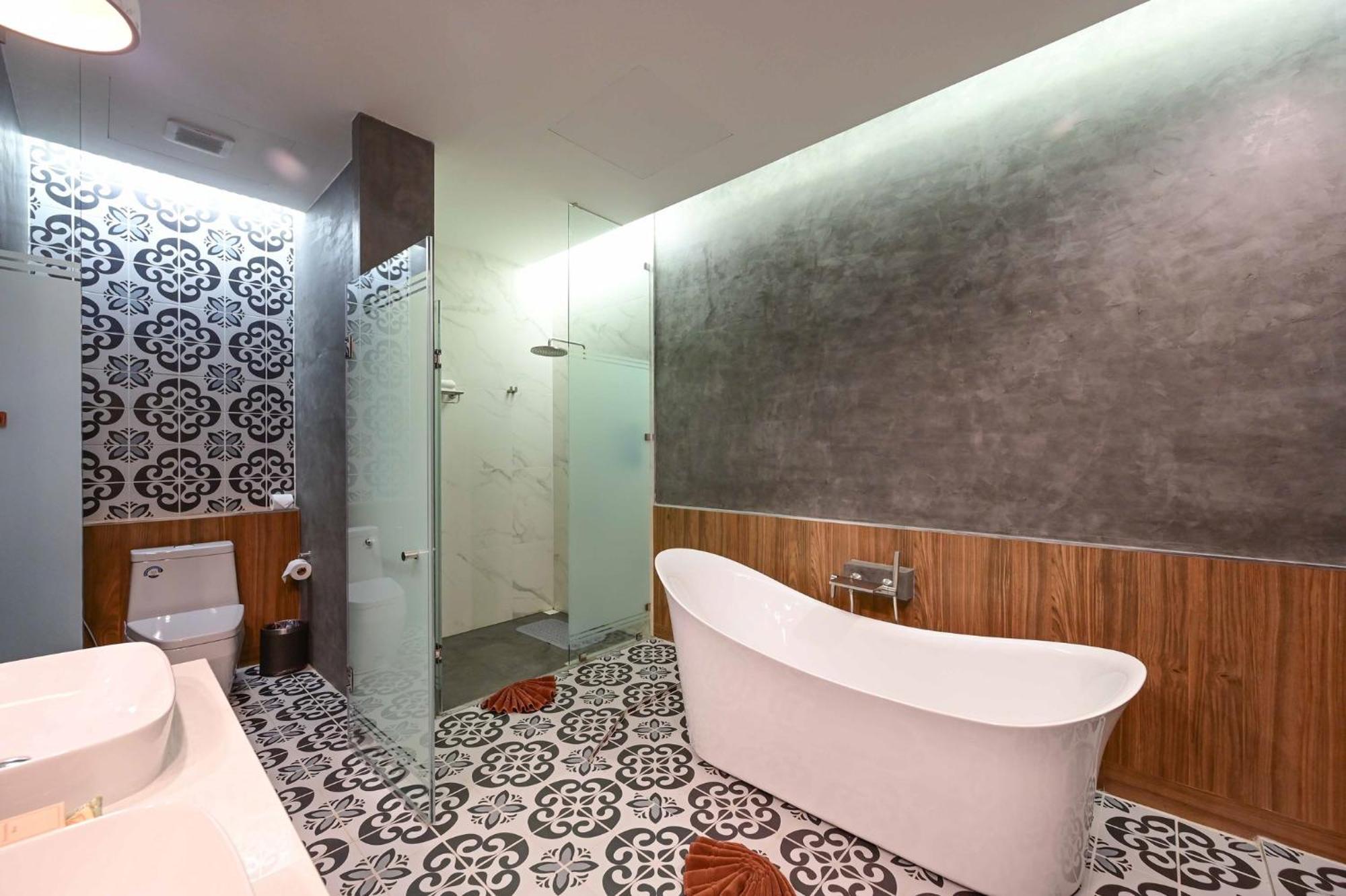 Premier Deluxe Suite Balcony