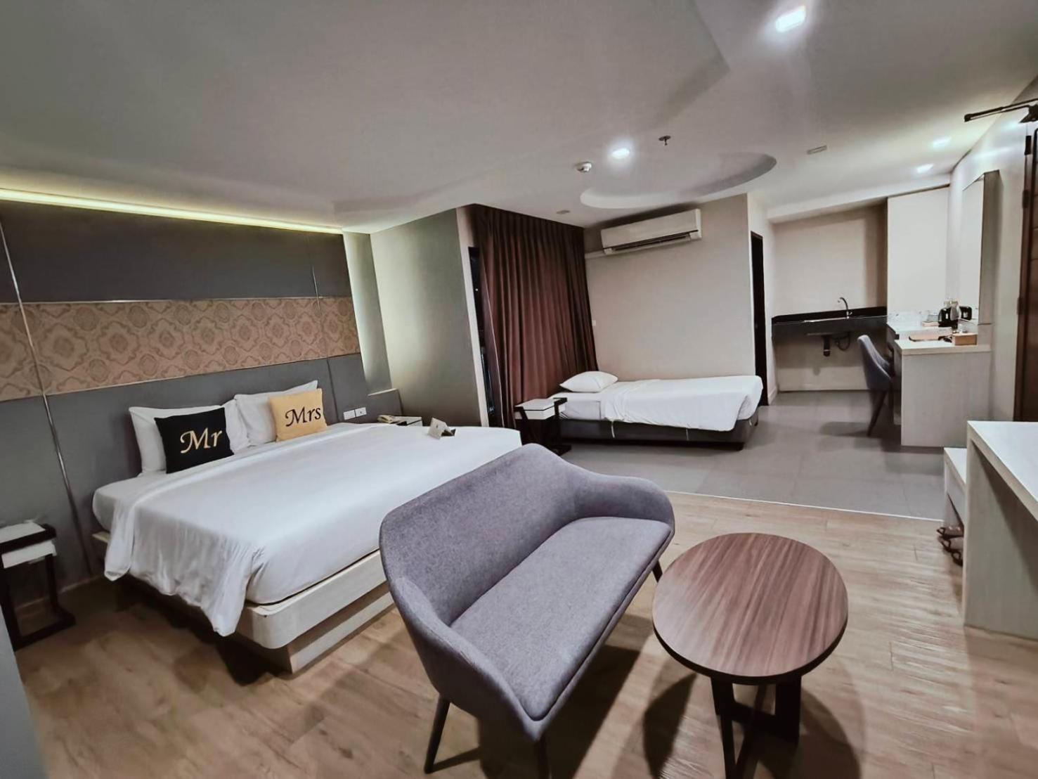 Premium Triple Room