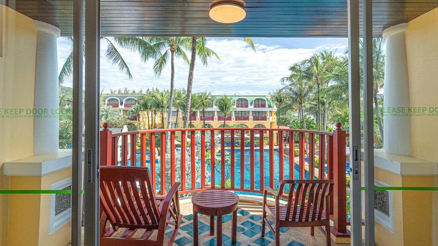 Deluxe Room Pool View