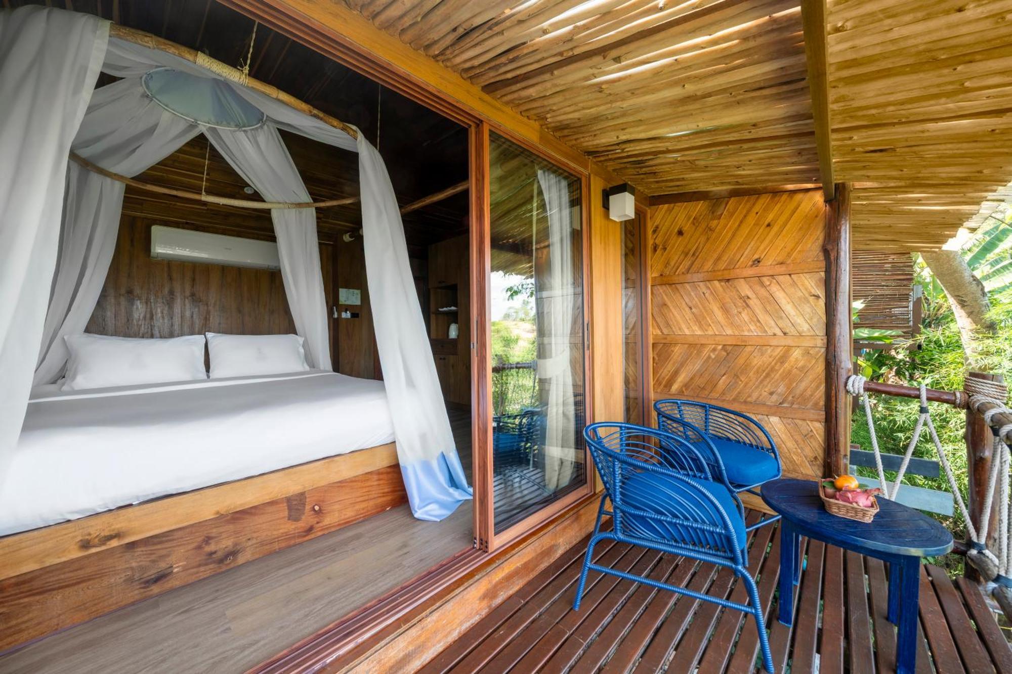 Wood House Seaview