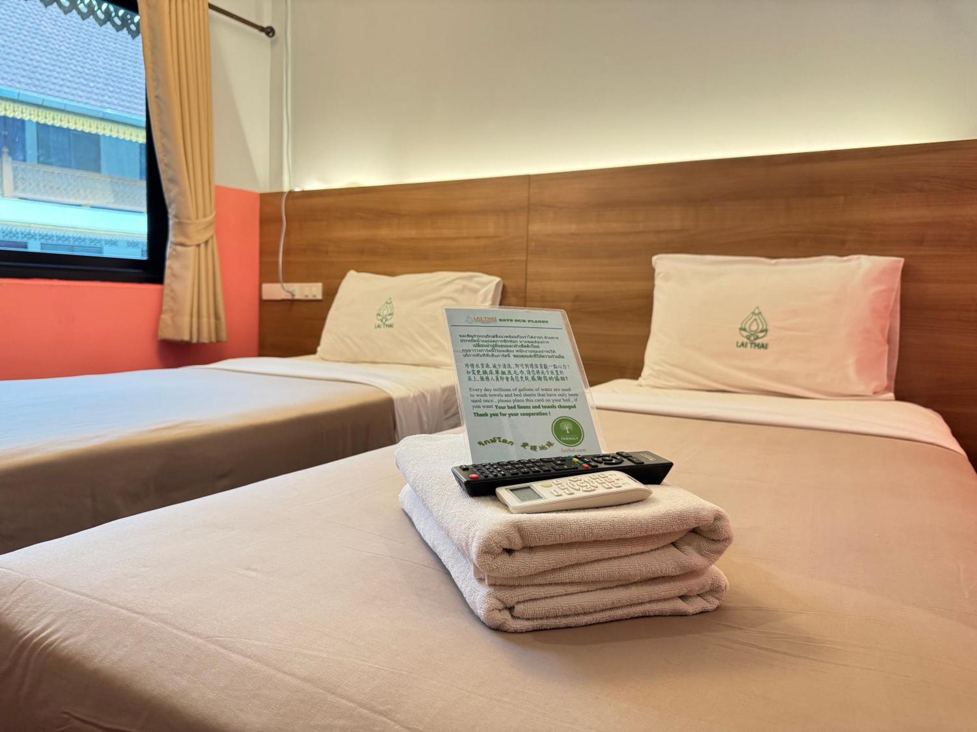 Standard Twin Room