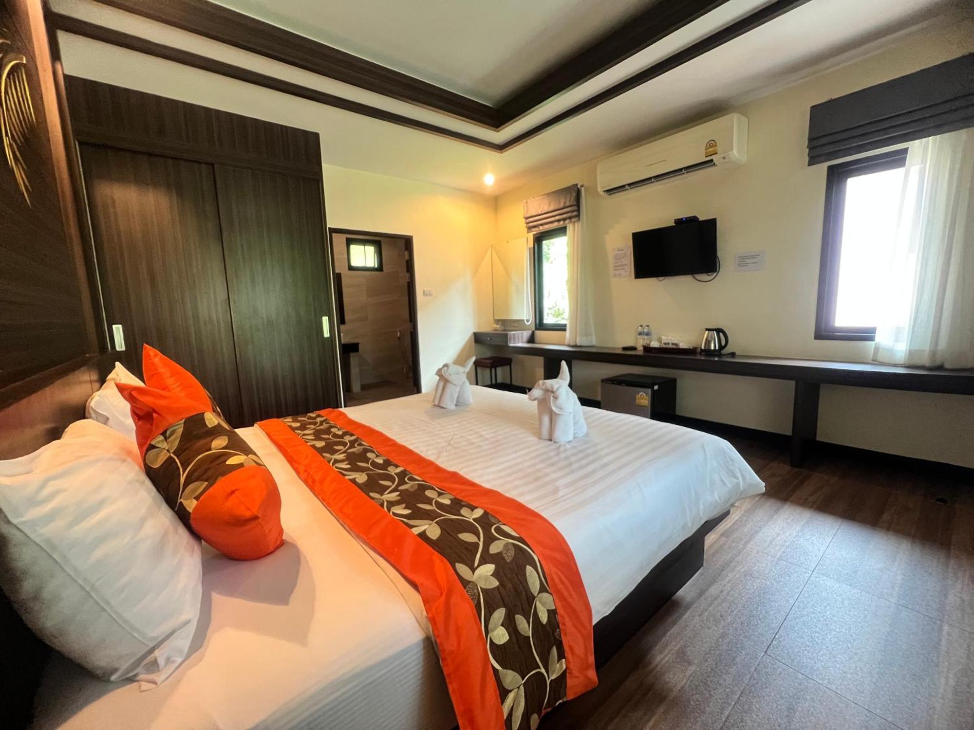 Standard Bungalow King Bed