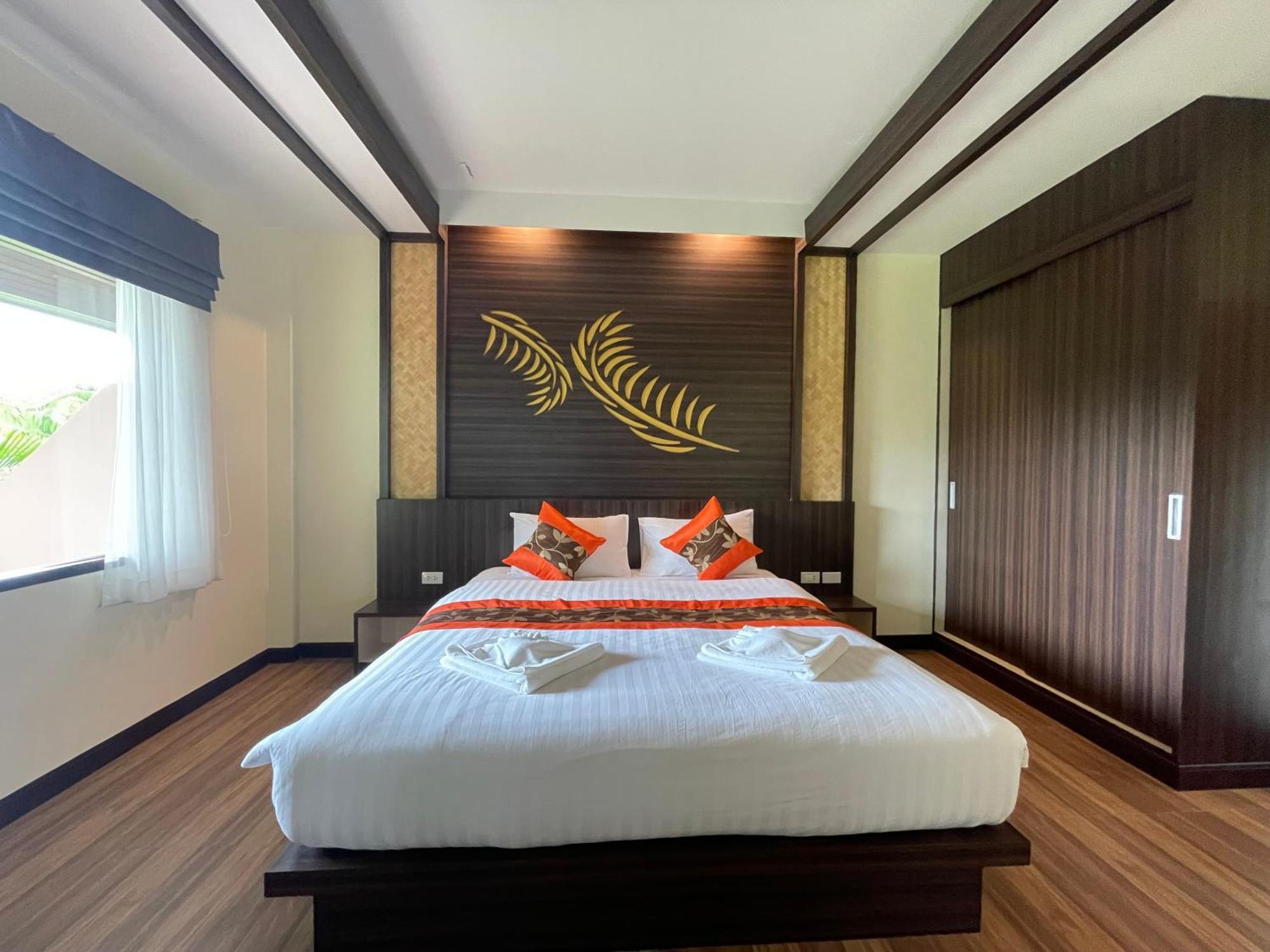 Standard Bungalow King Bed