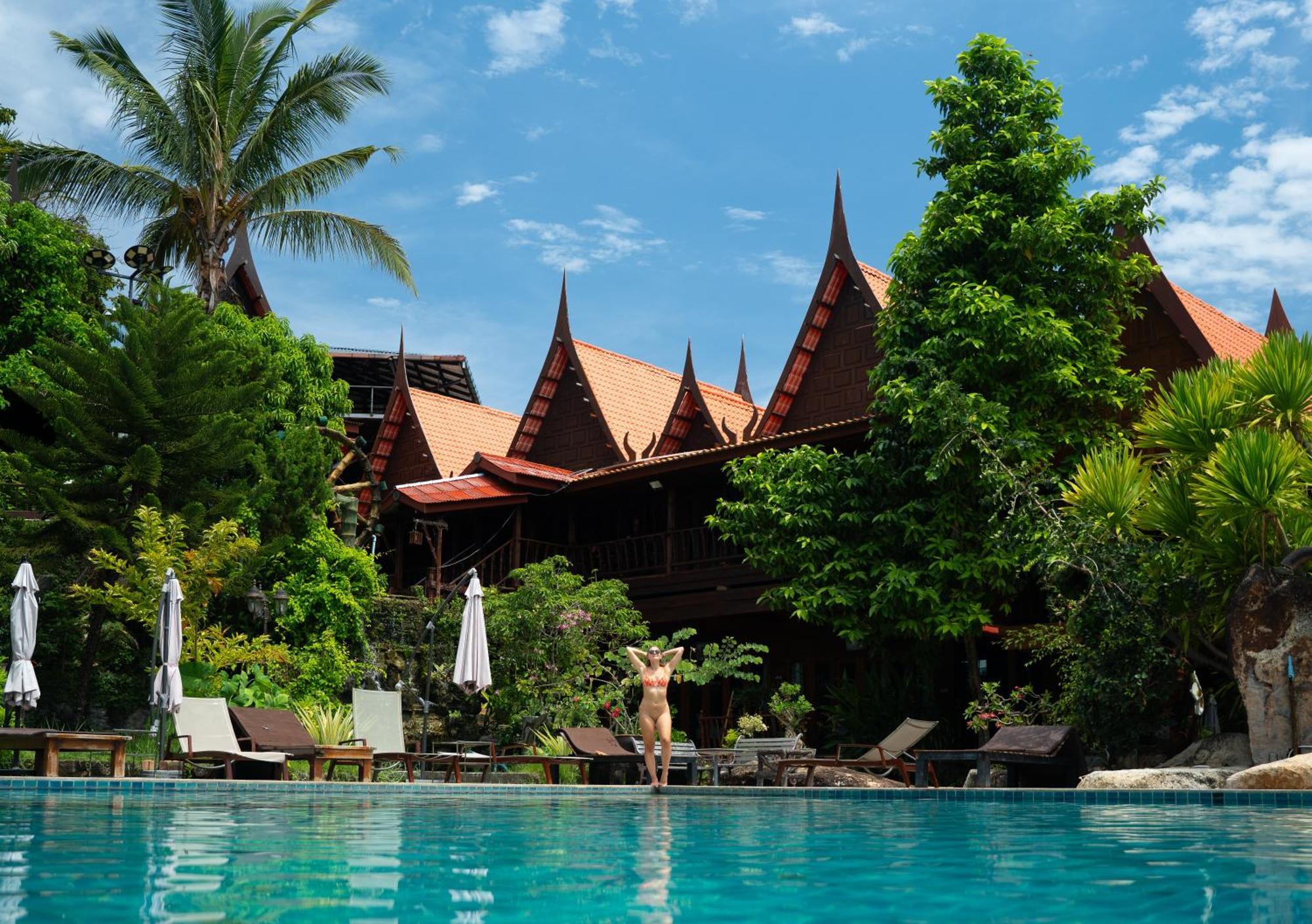 Deluxe Thai Pool View