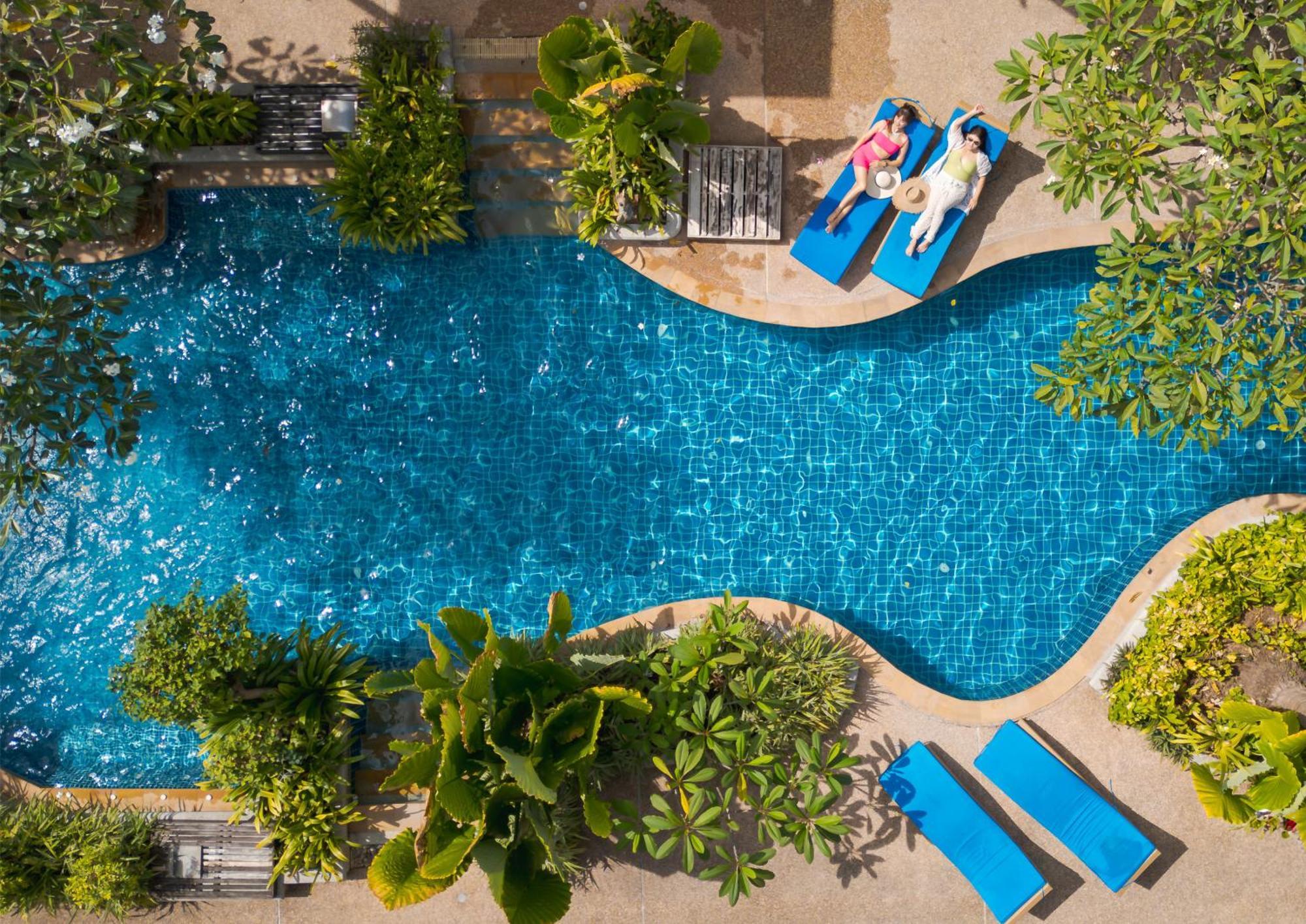 Deluxe Double or Twin Room Pool View