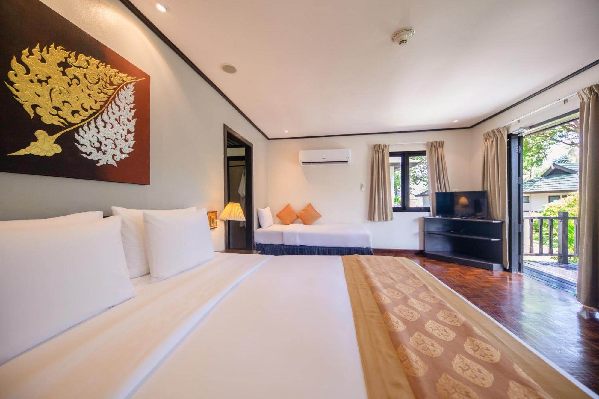 Bungalow Garden View
