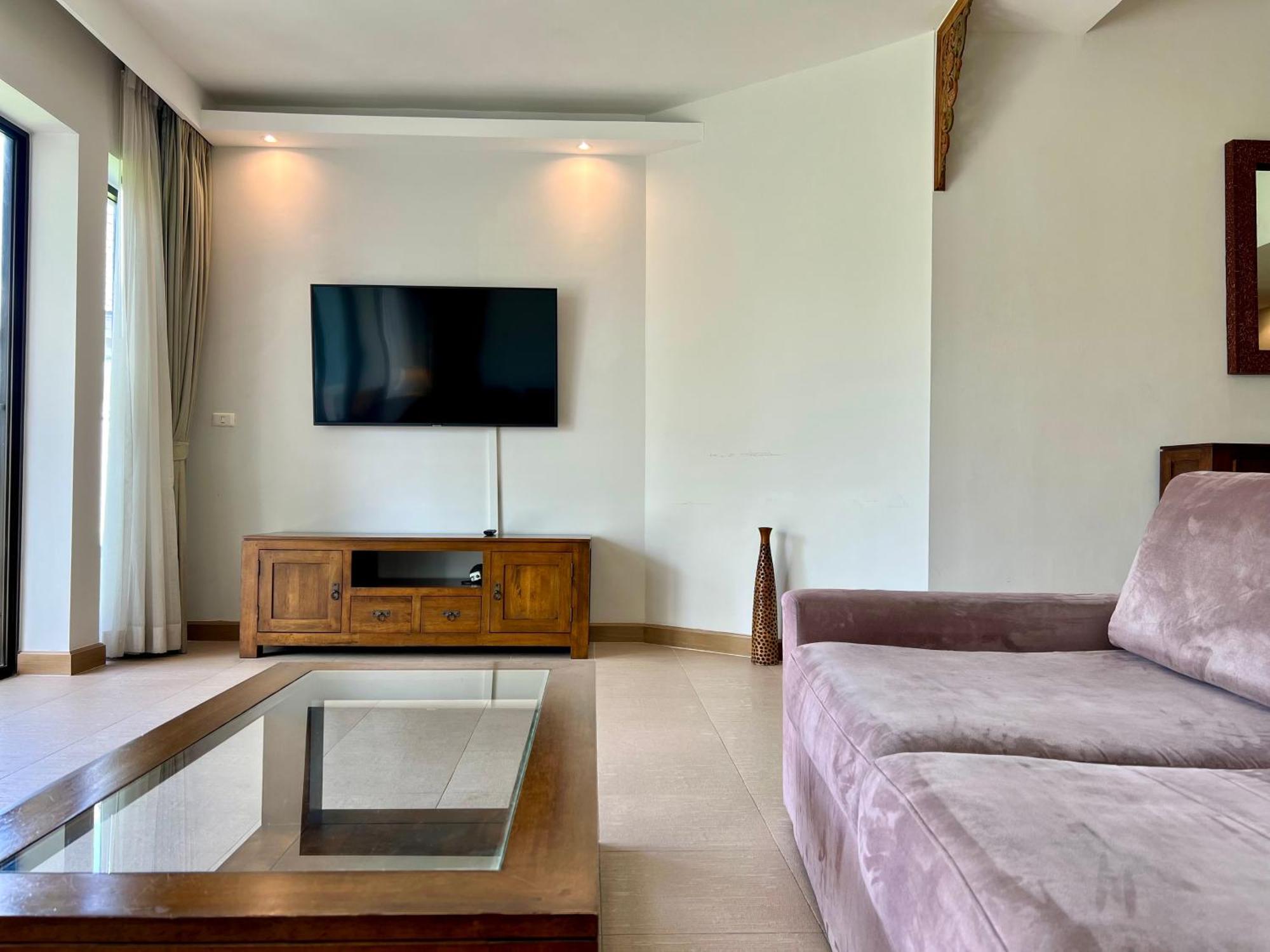 Grand Superior One-bedroom Apartment