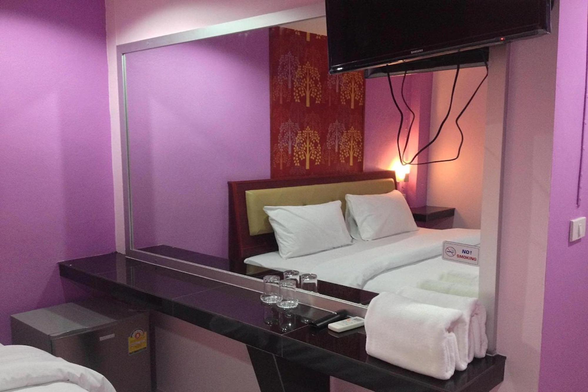 Double Room without window Private Bathroom