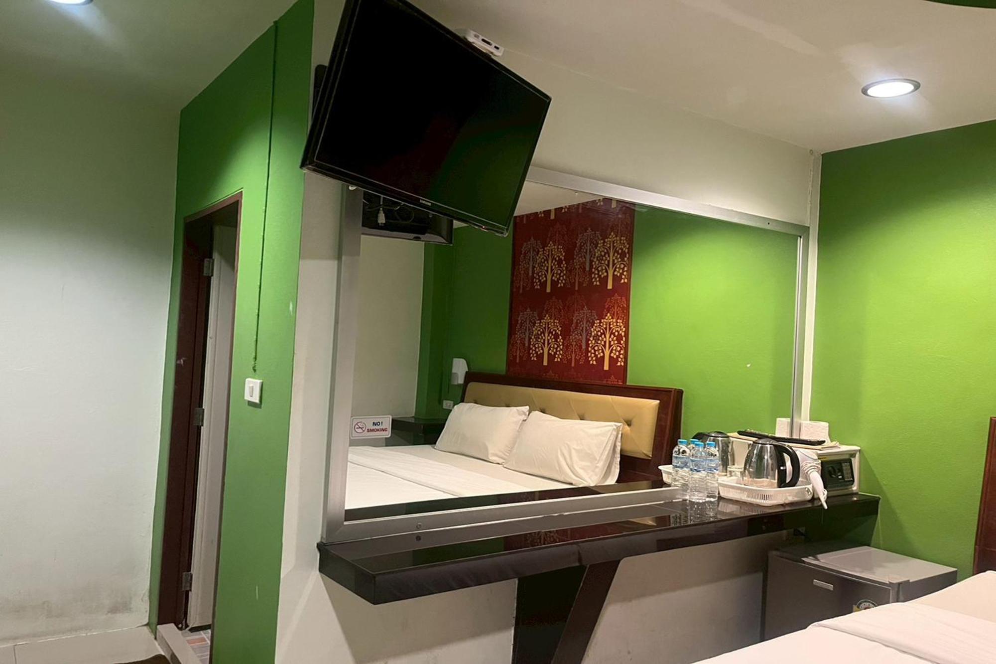 Double Room without window Private Bathroom