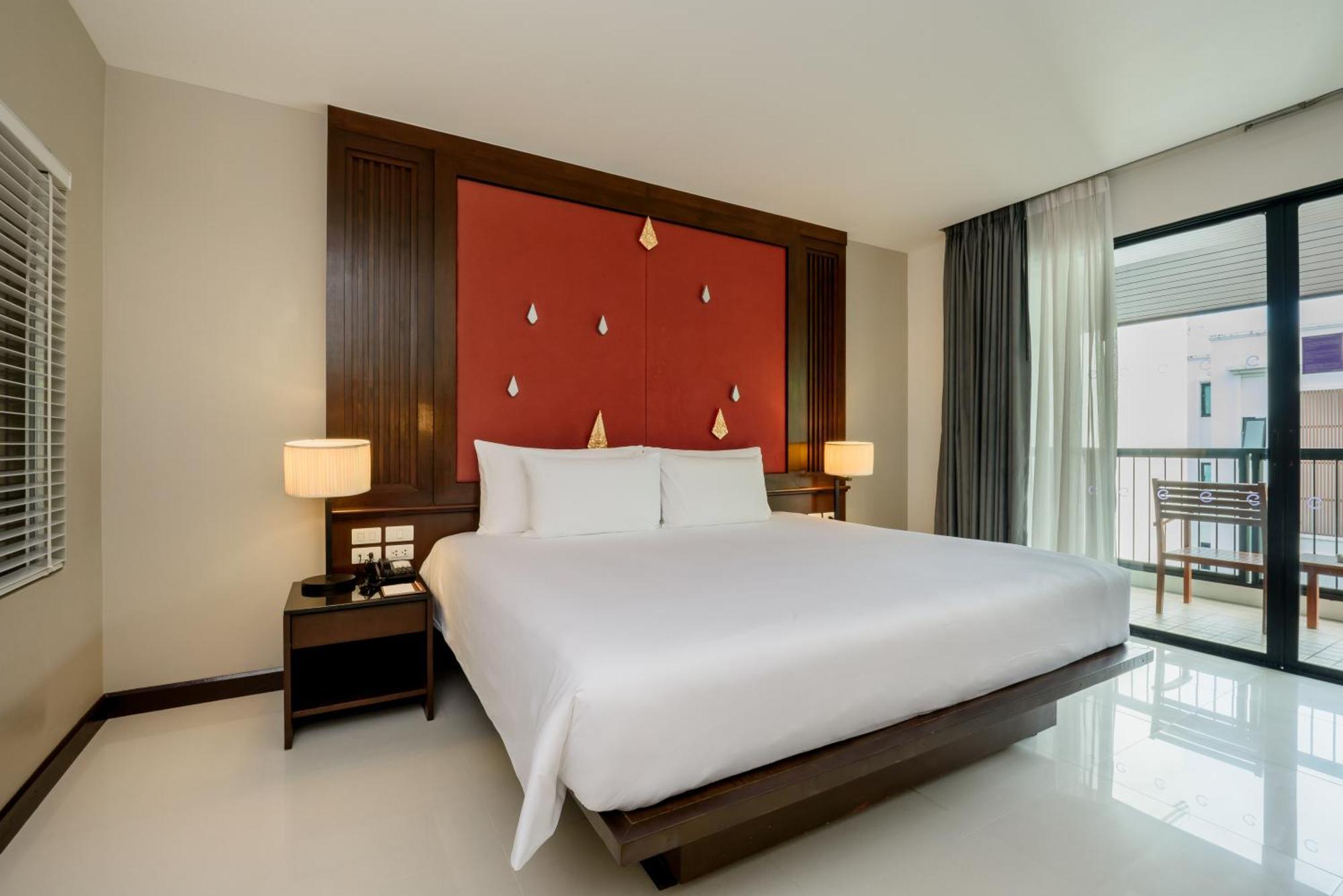 Deluxe King Room