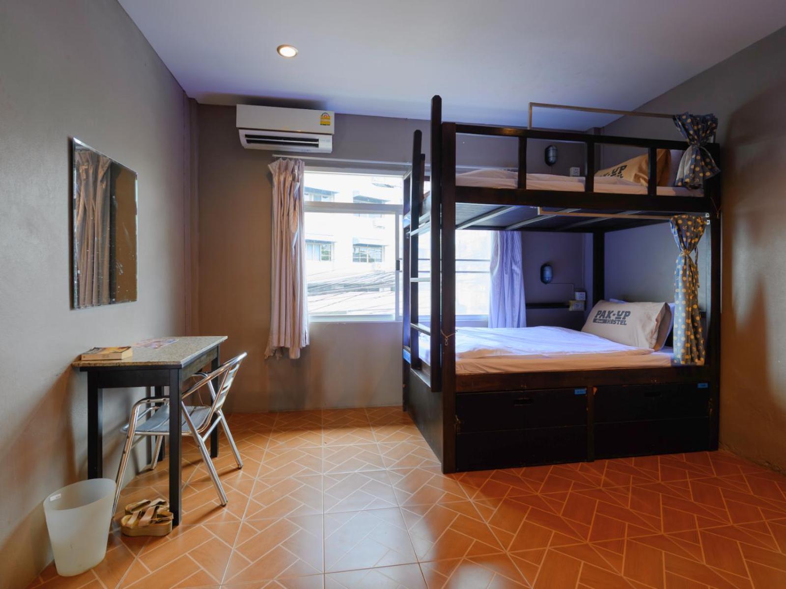 Bed 4-Bed Mixed Dormitory Room