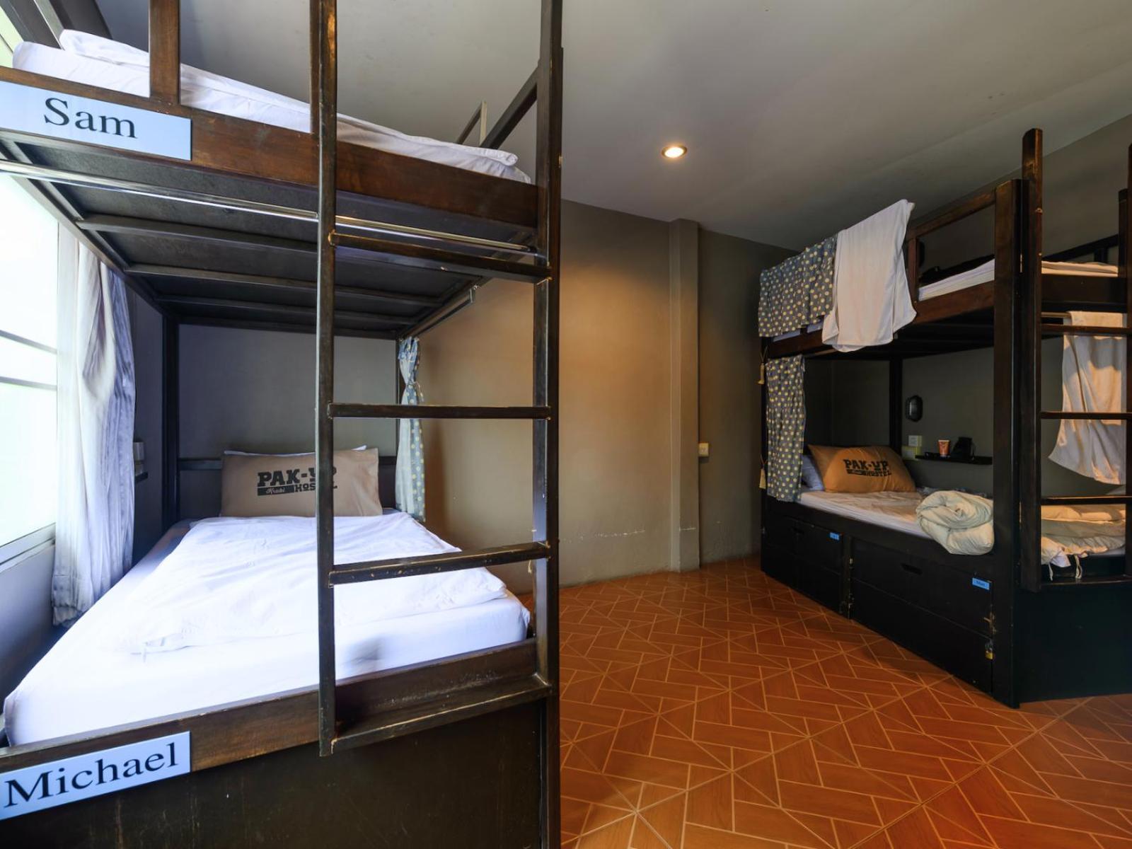 Bed 4-Bed Mixed Dormitory Room