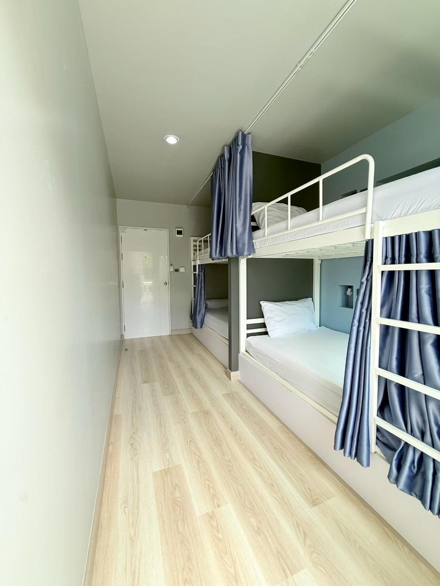 Bed 4-Bed Mixed Dormitory Room