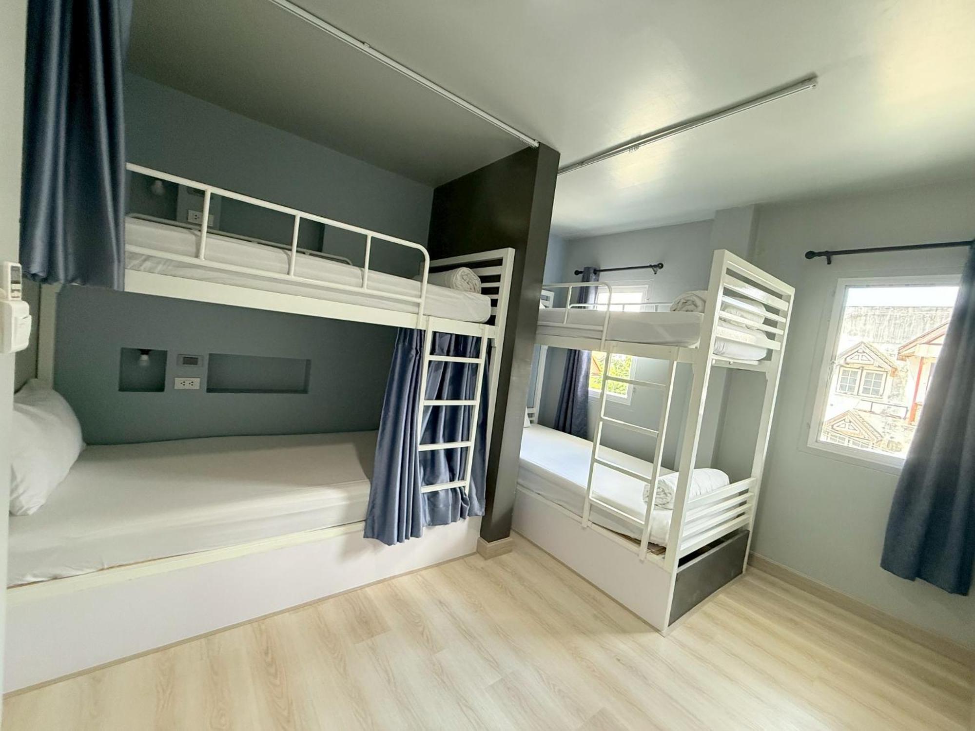 Bed 4-Bed Mixed Dormitory Room