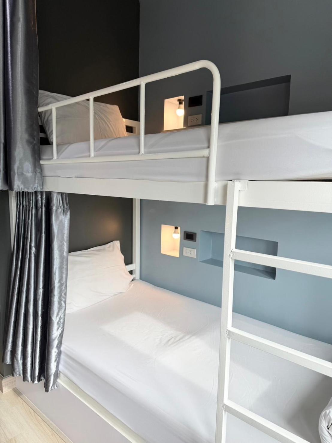 Bed 8-Bed Mixed Dormitory Room