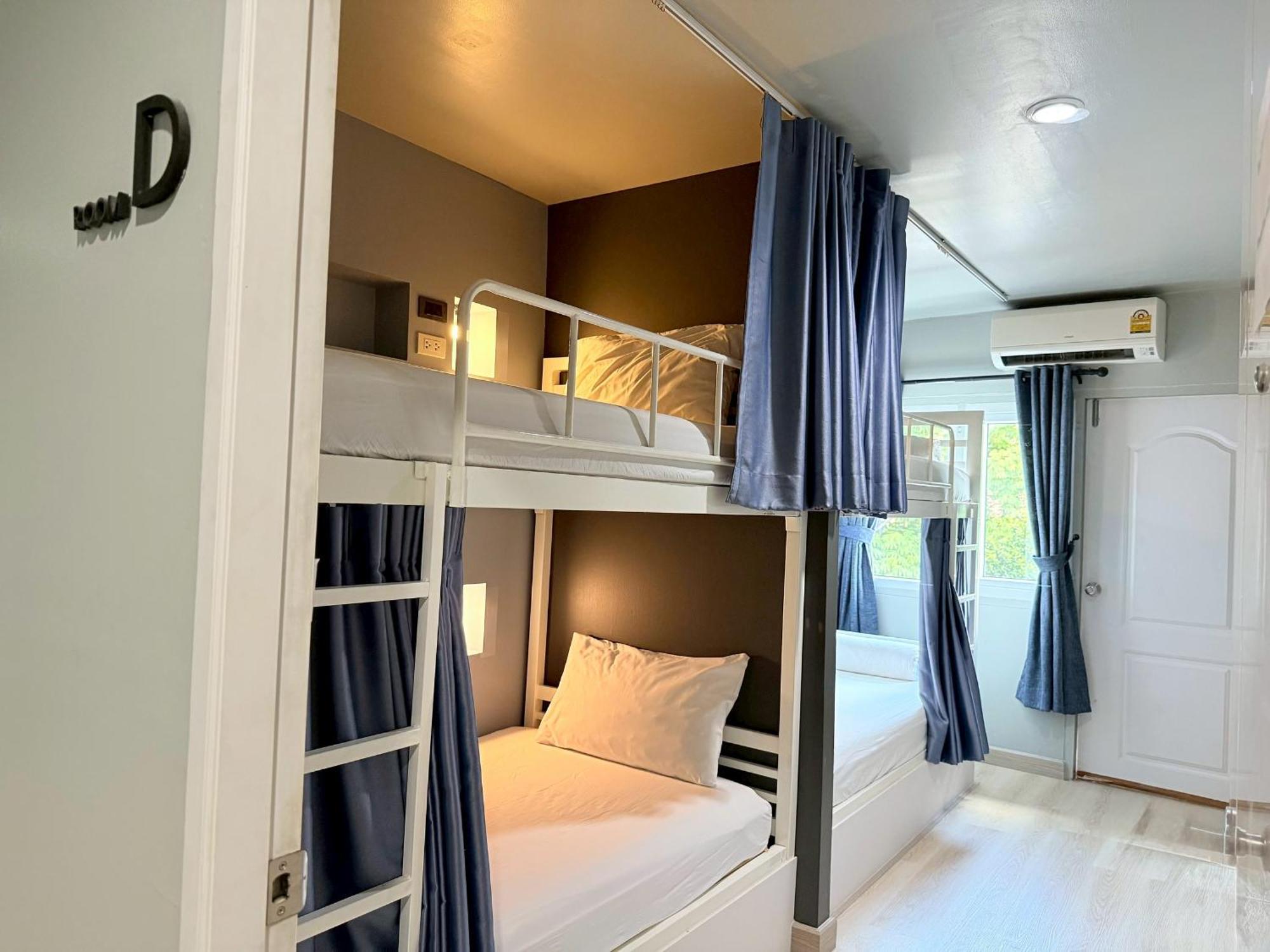 Bed 4-Bed Mixed Dormitory Room