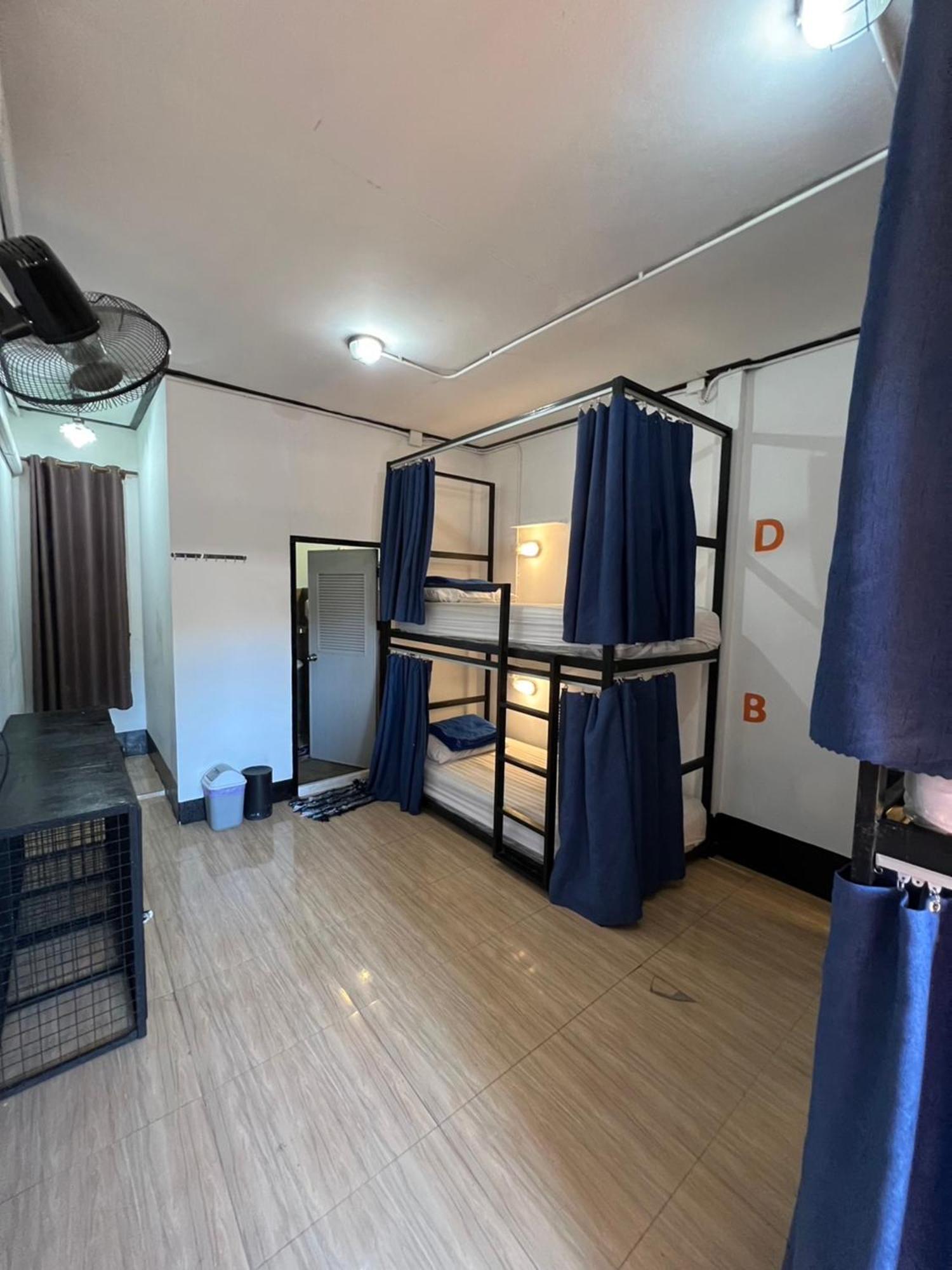 Bed 4-Bed Mixed Dormitory Room