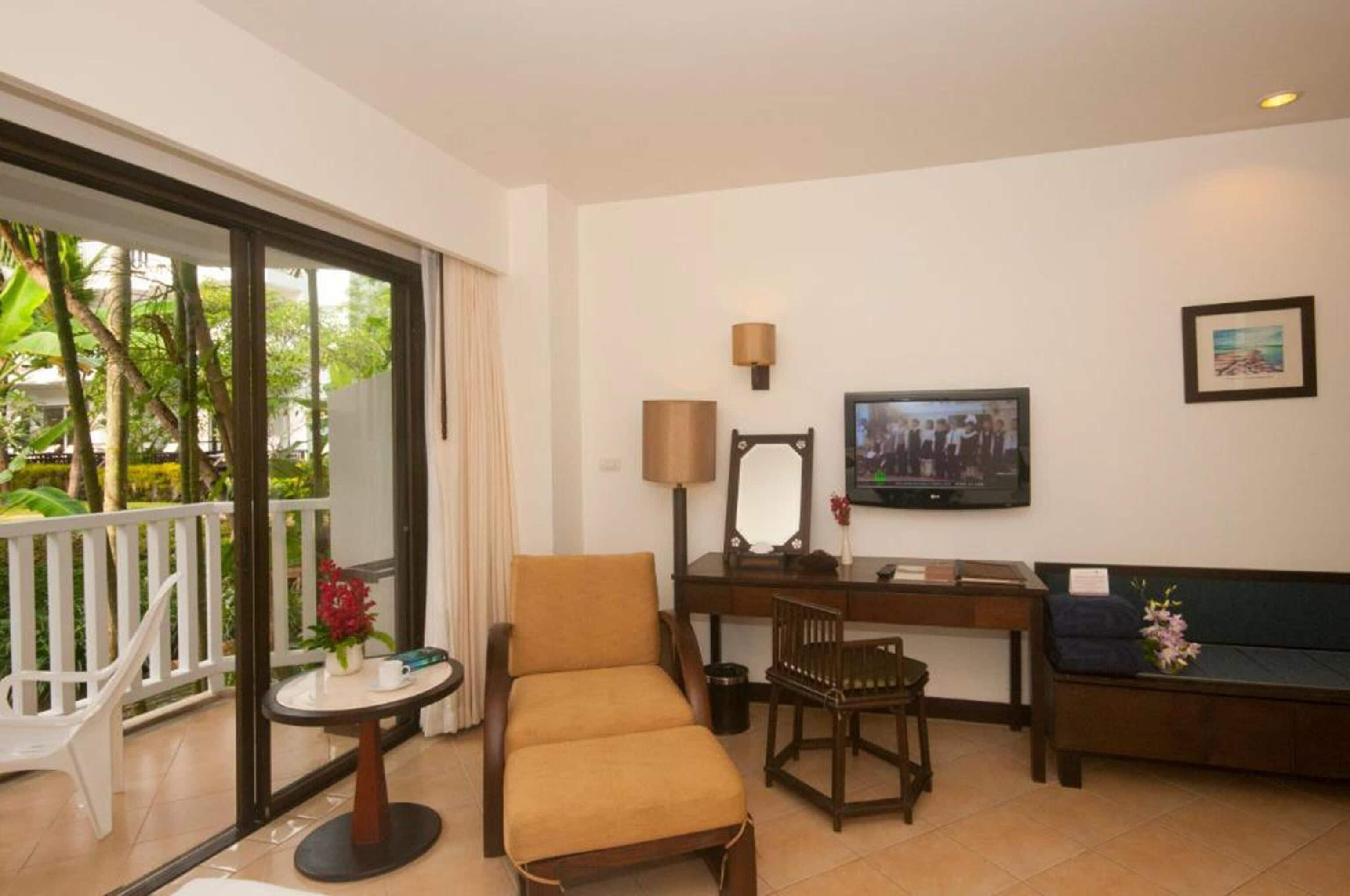Deluxe Double or Twin Room Garden View