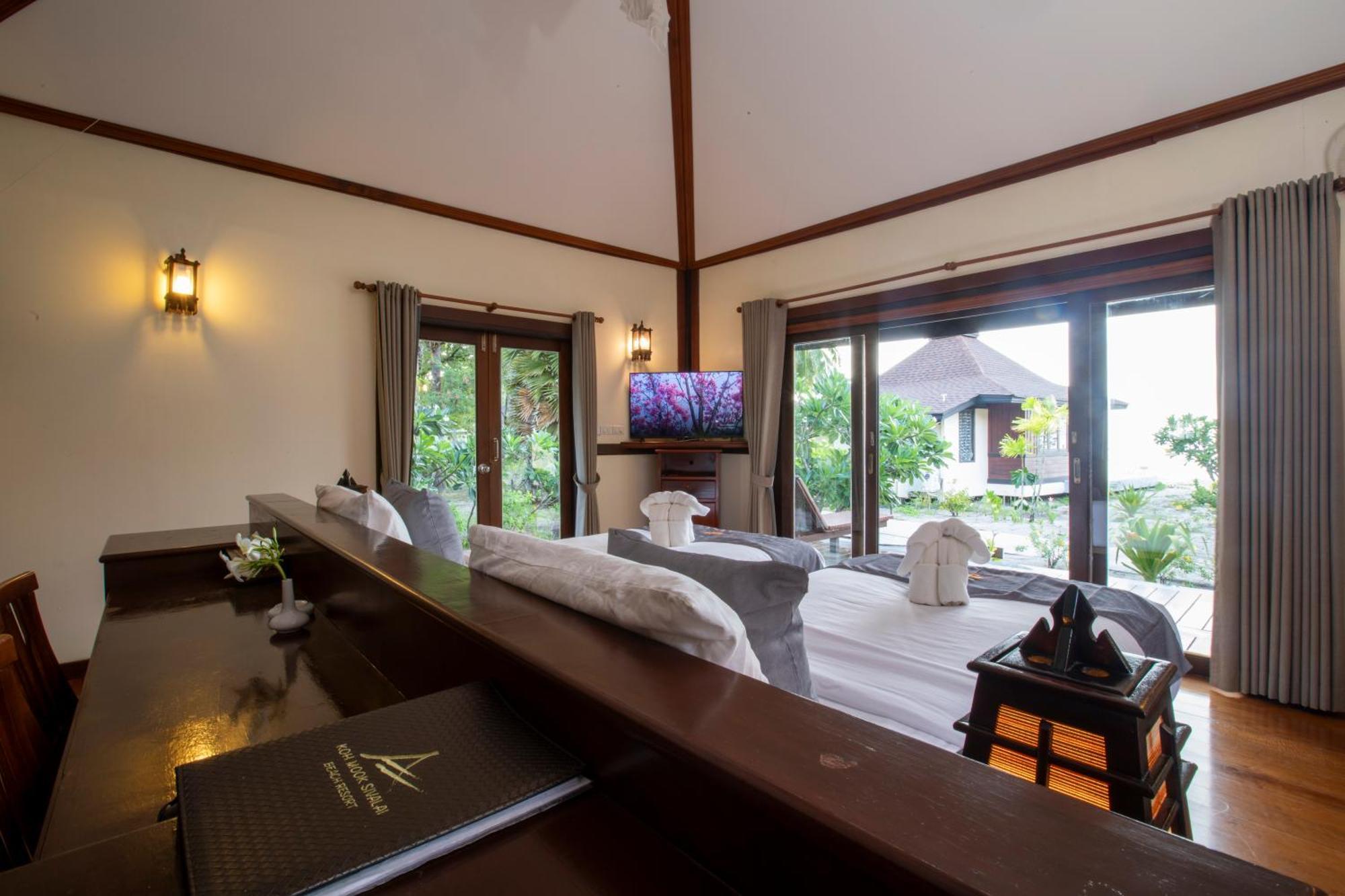 Deluxe Family Villa 2nd Row