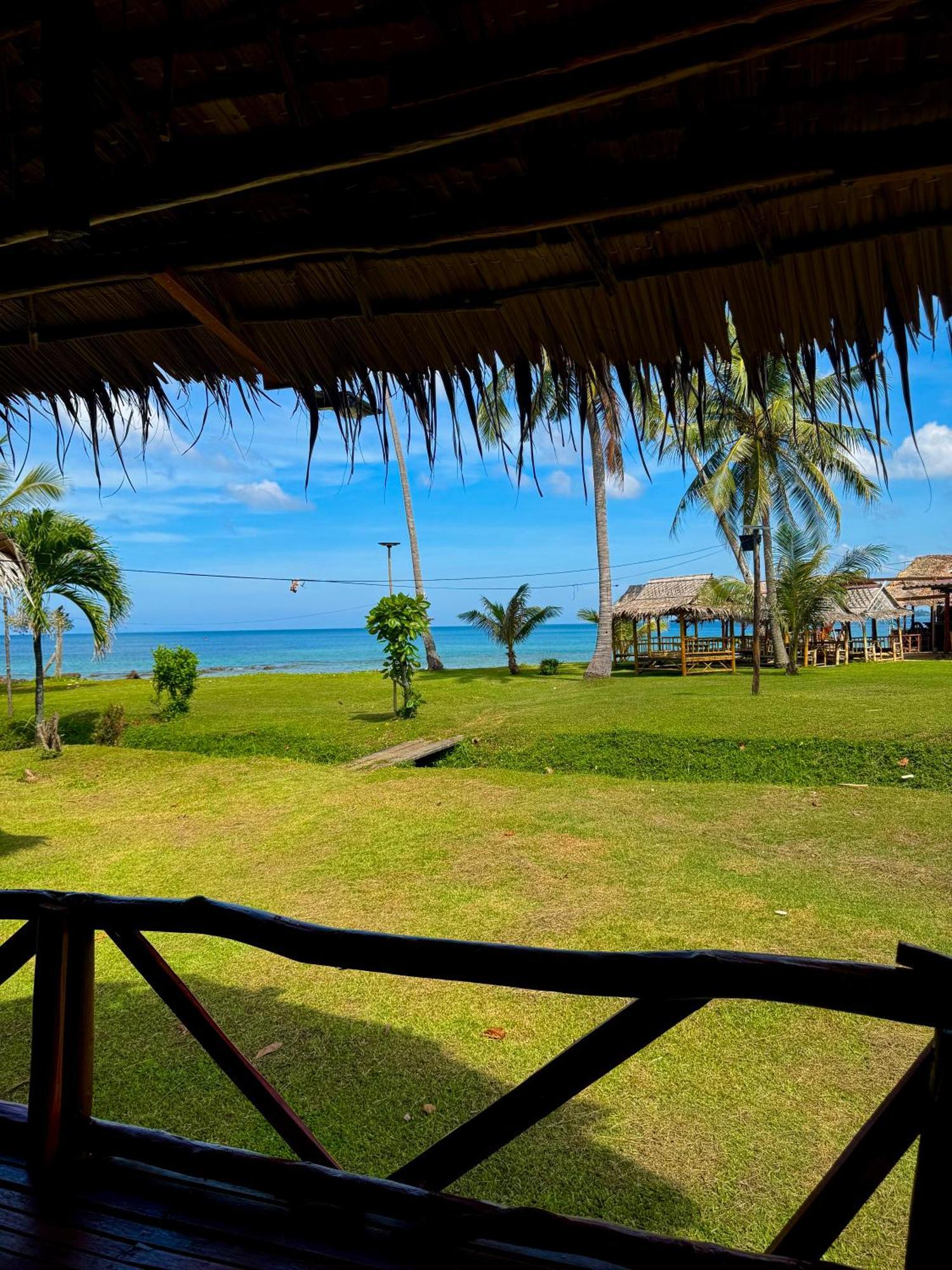 Standard Bungalow Partial Sea View