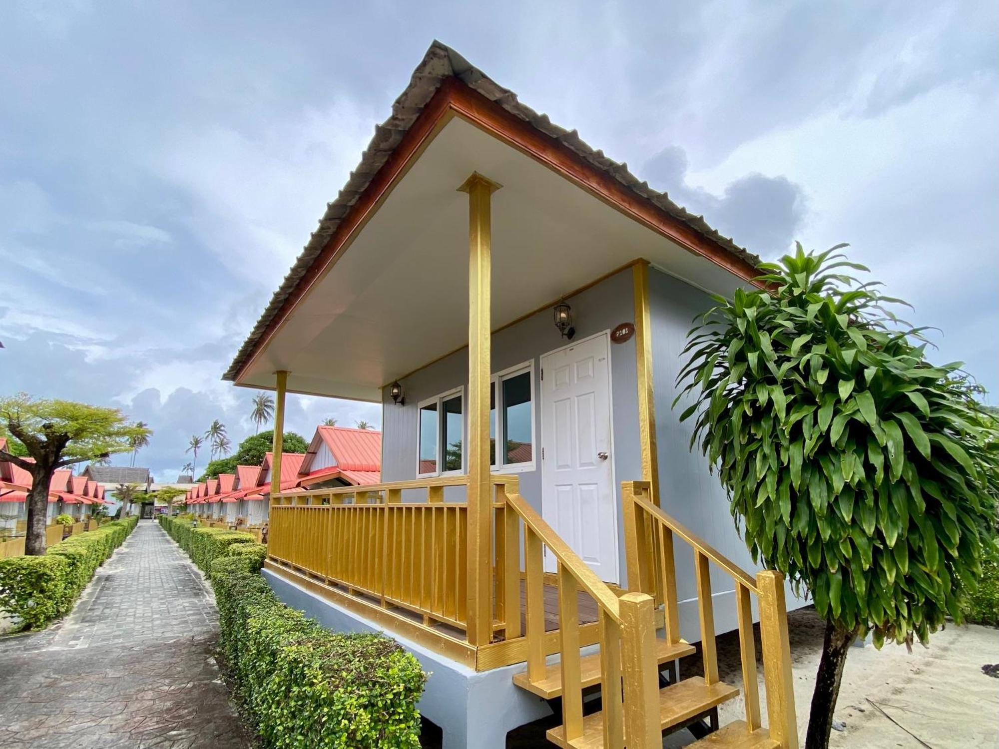 Luxury Bungalow Terrace