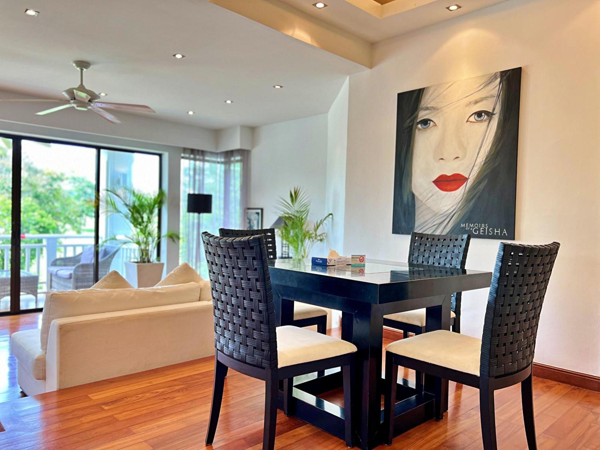 Grand Superior One-bedroom Apartment