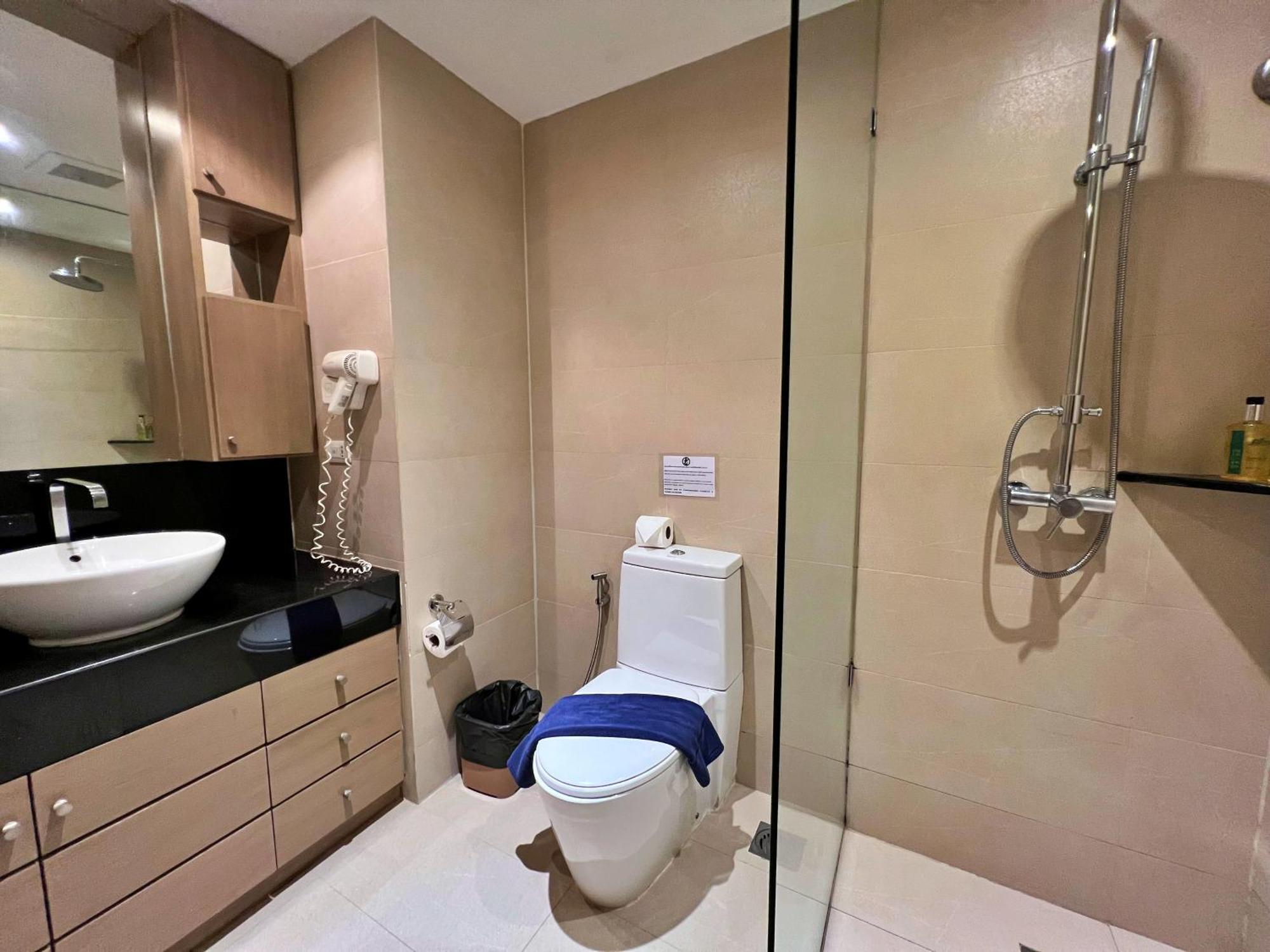 Grand Superior One-bedroom Apartment