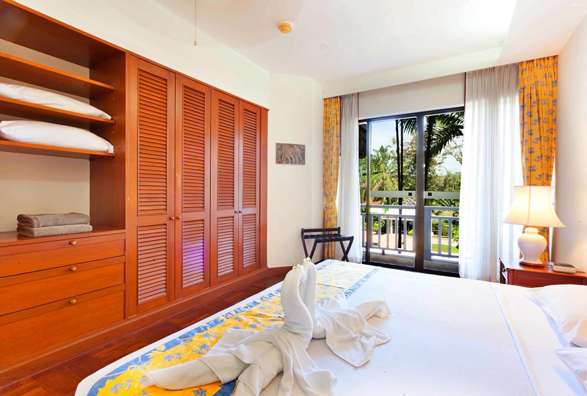 Superior One-Bedroom Apartment
