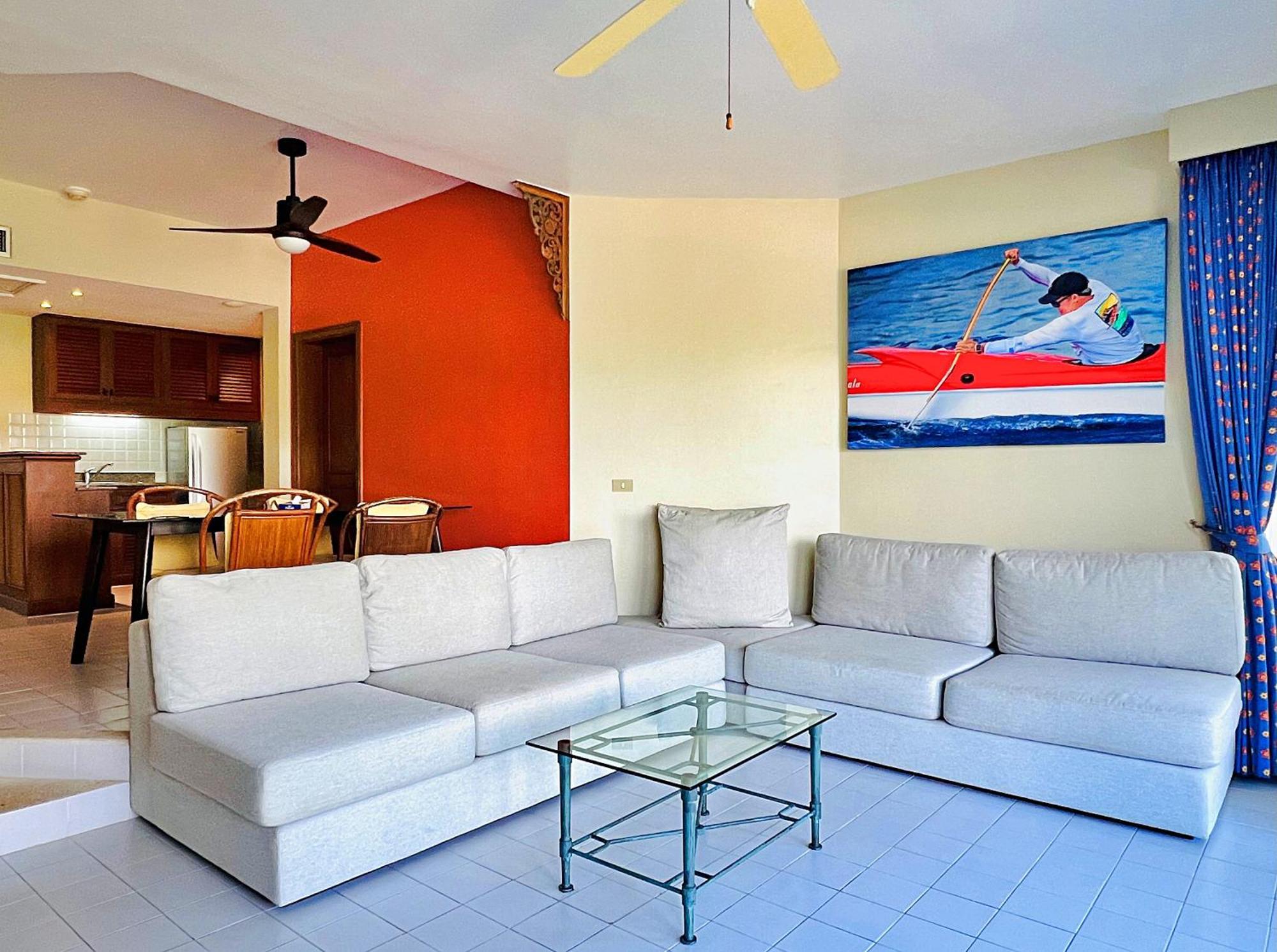 Superior One-Bedroom Apartment