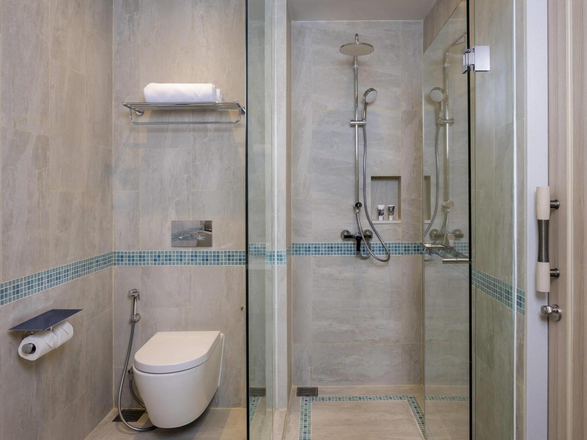 Deluxe Double Room with Pool Access - Beach Side