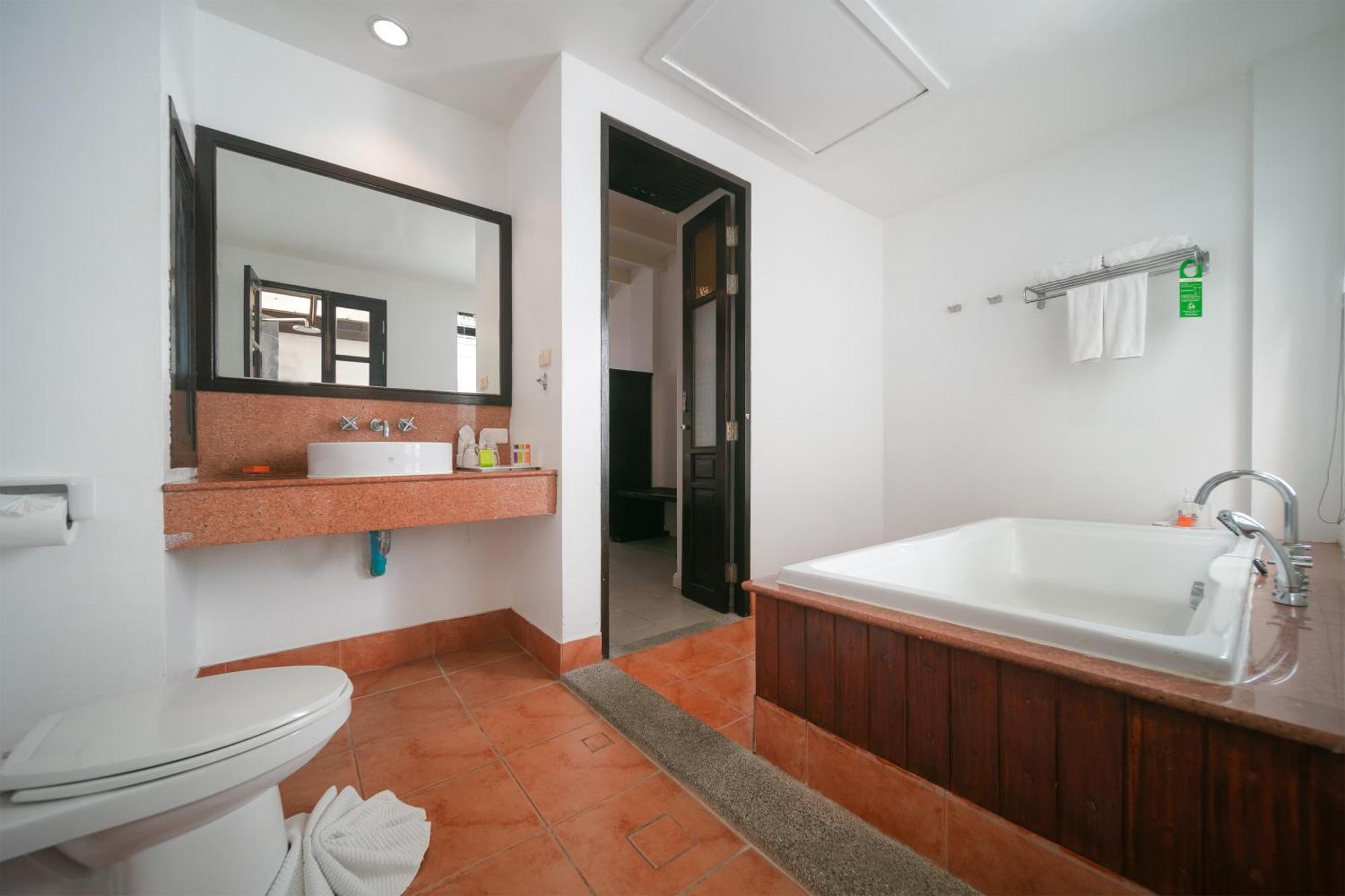Deluxe Double Room Terrace Sino Wing
