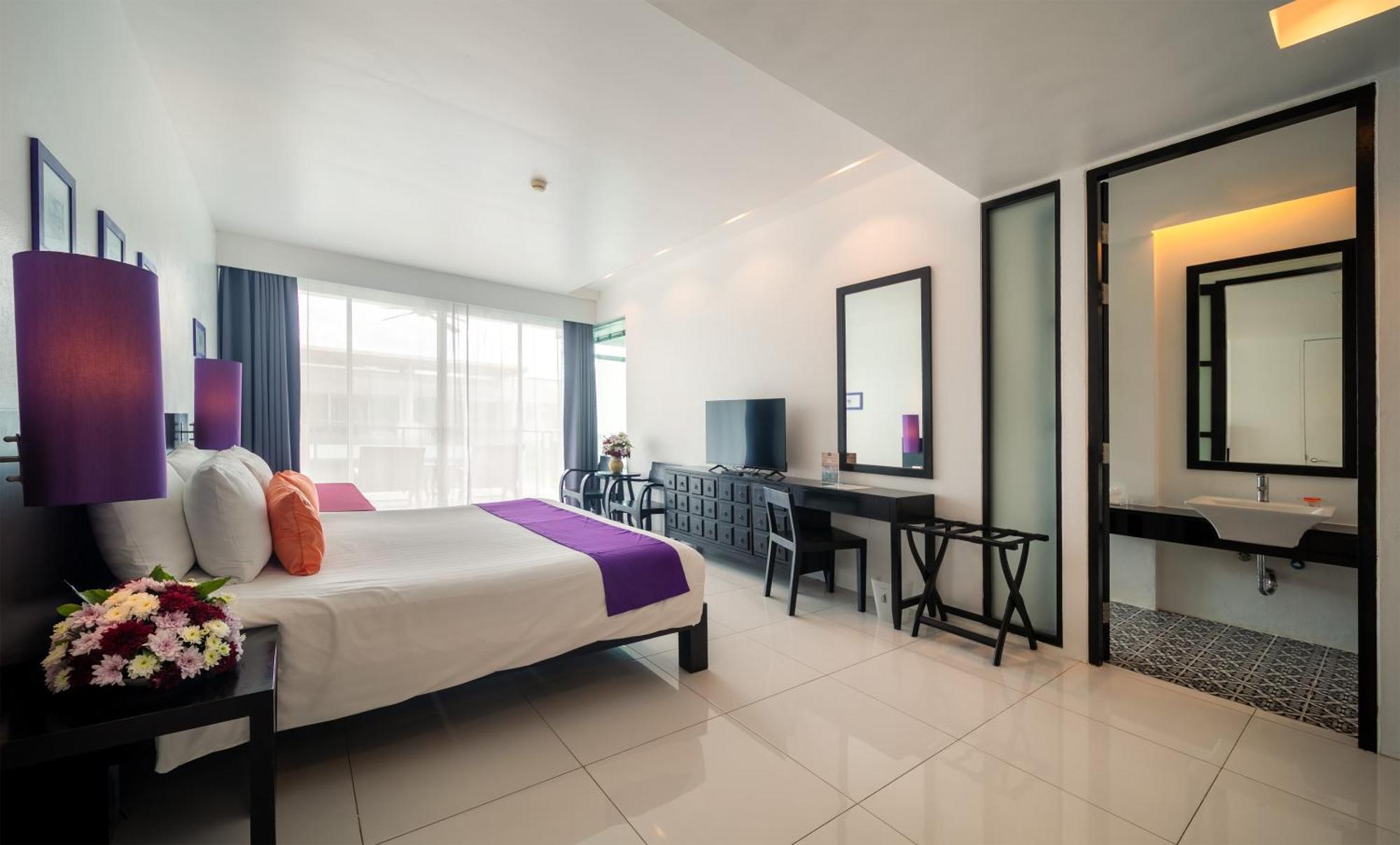 Deluxe Double Room Pool View Serene Wing
