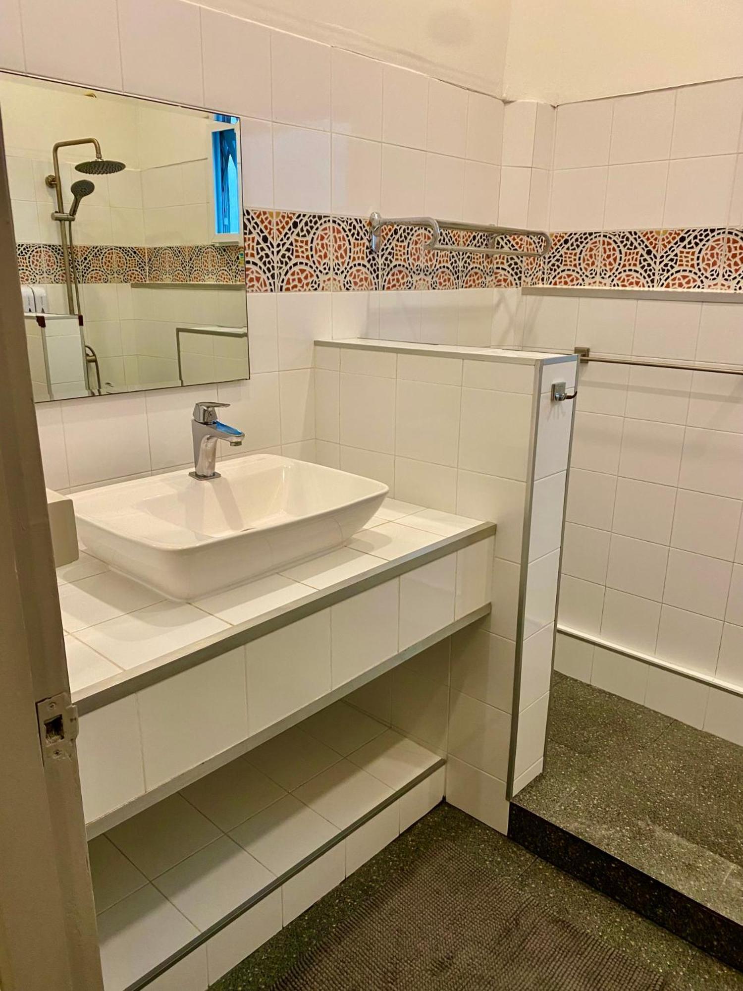 Two-Bedroom Apartment,1742737465:JPEG