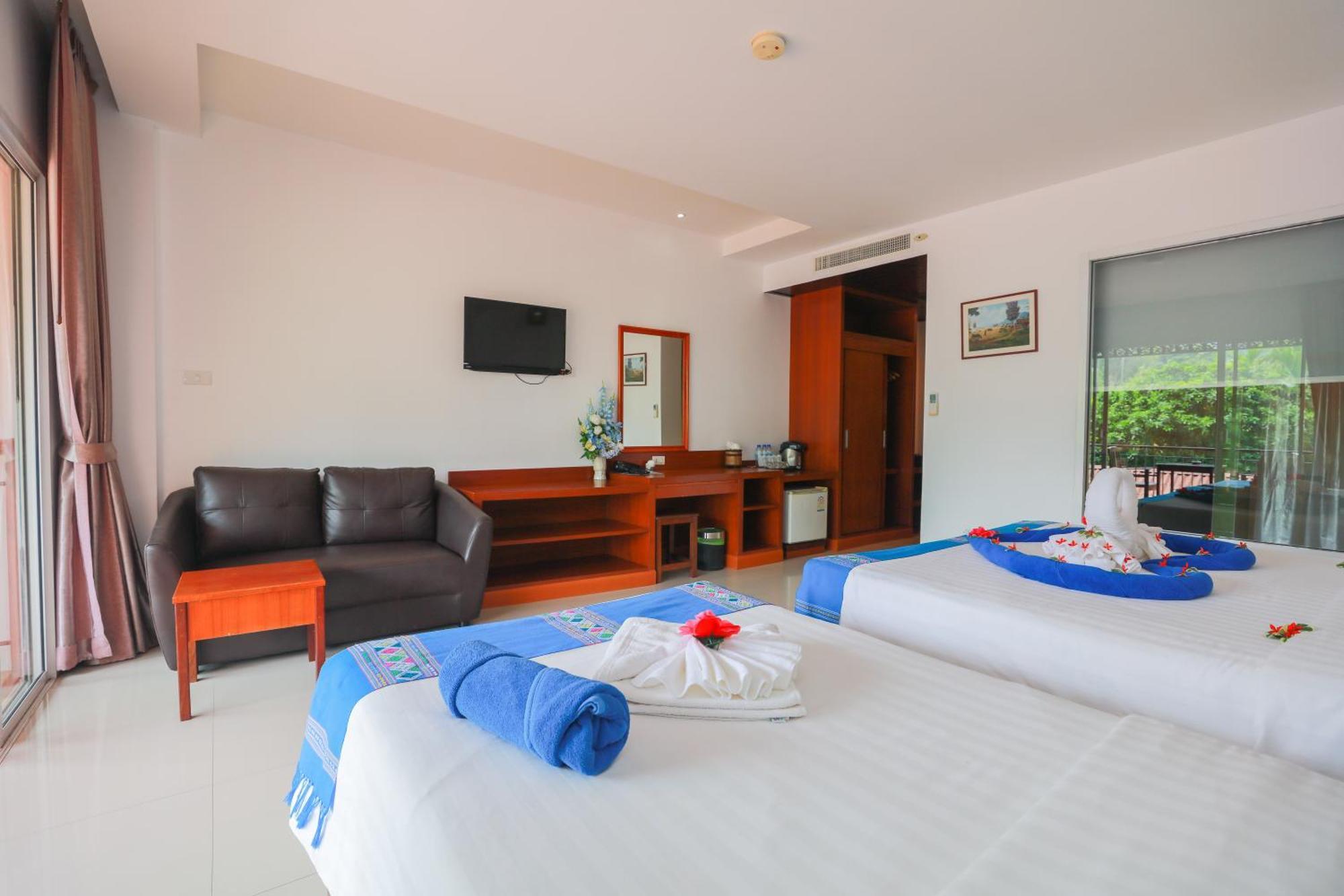 Deluxe Family Room