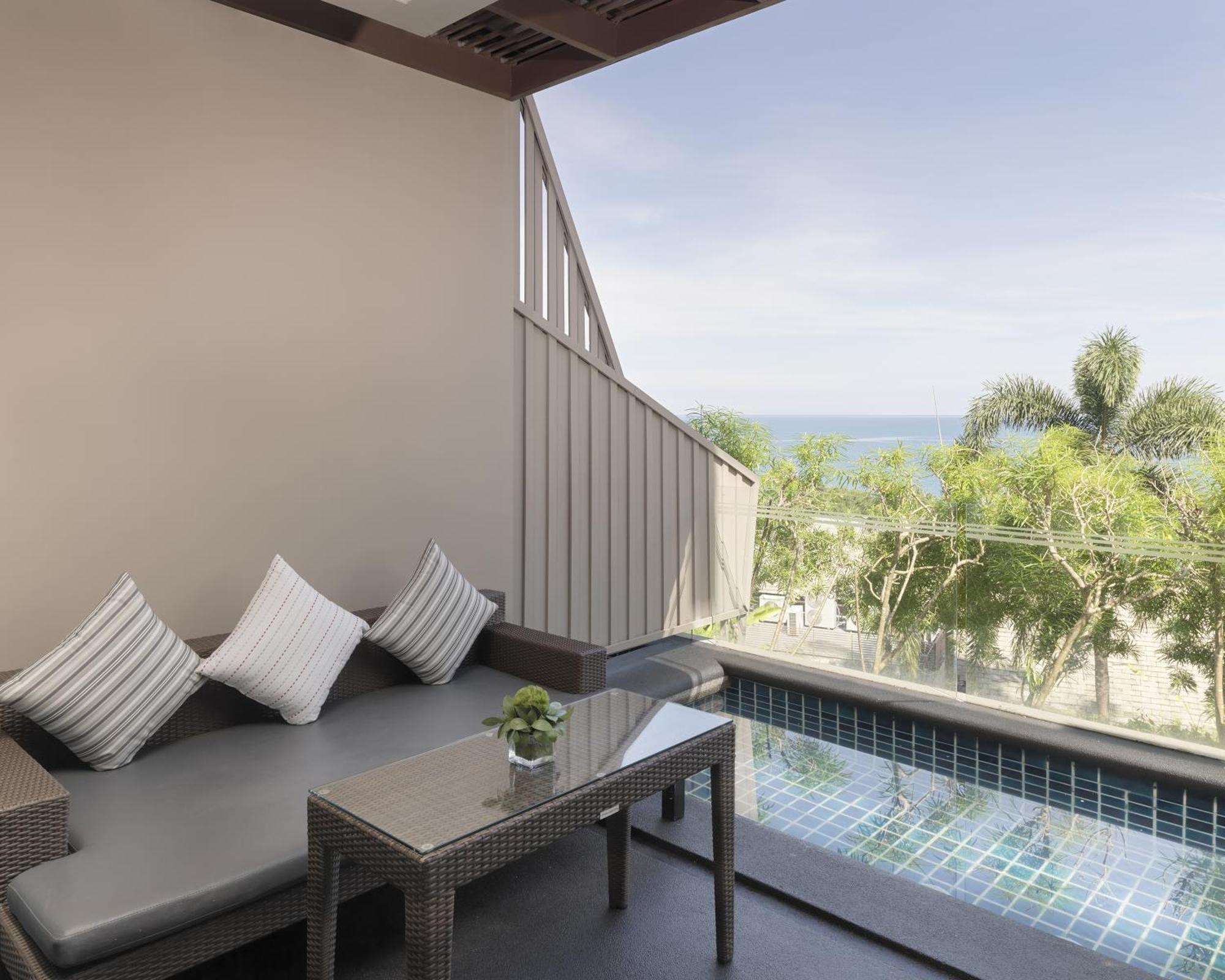 King Room Plunge Pool