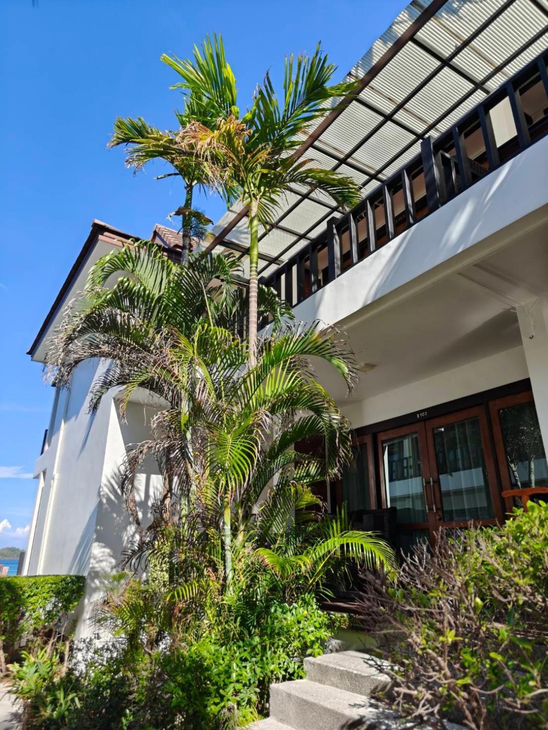 Deluxe Double Room Side Sea View