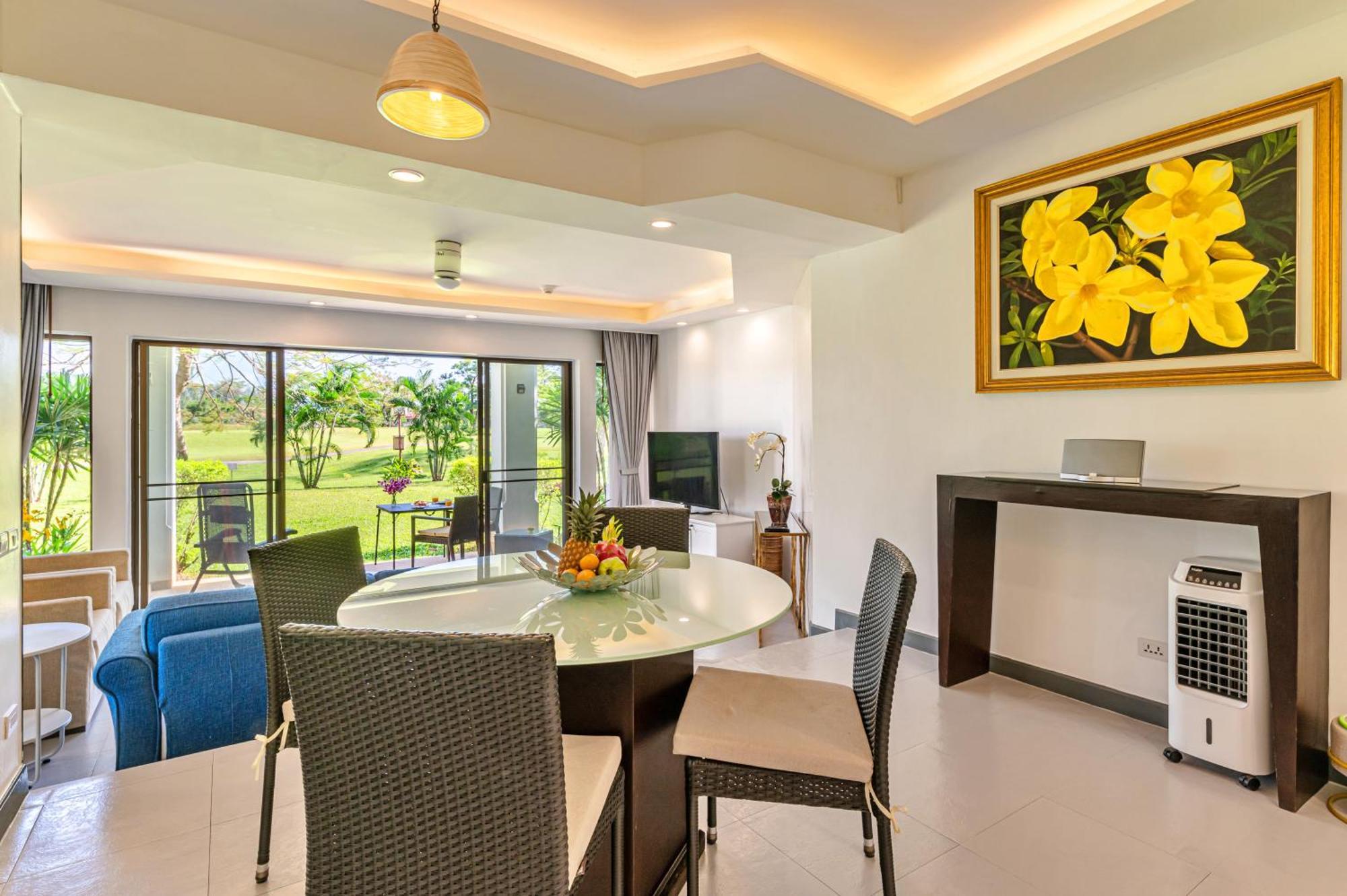 Grand Superior One-bedroom Apartment