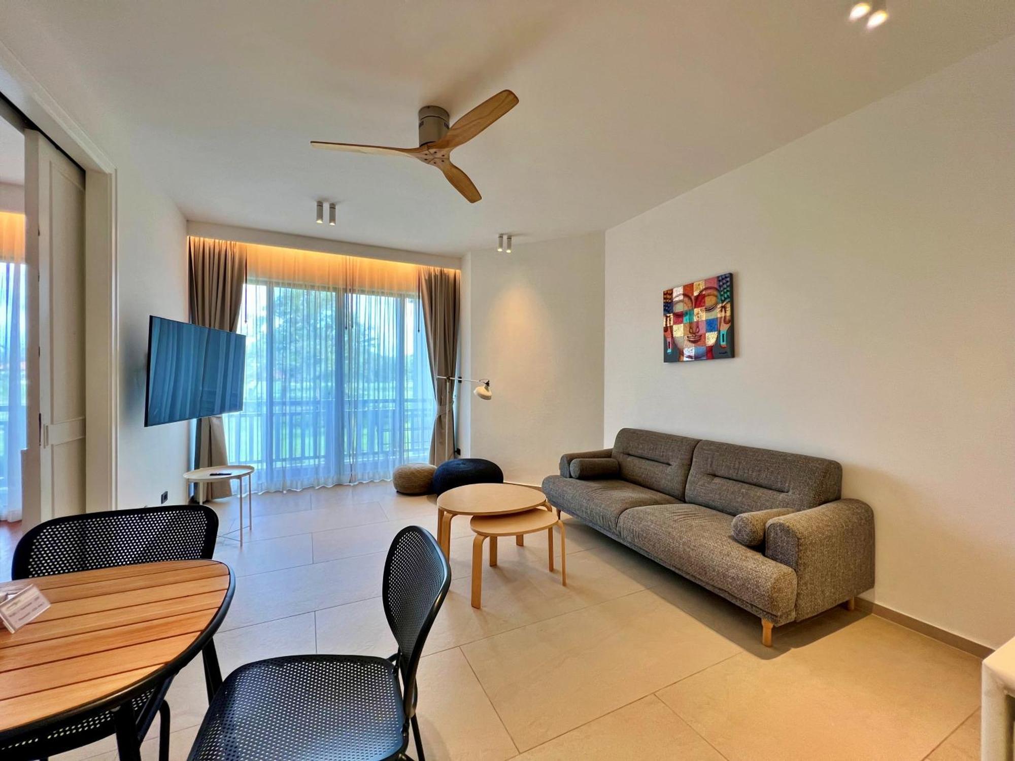 Deluxe Apartment