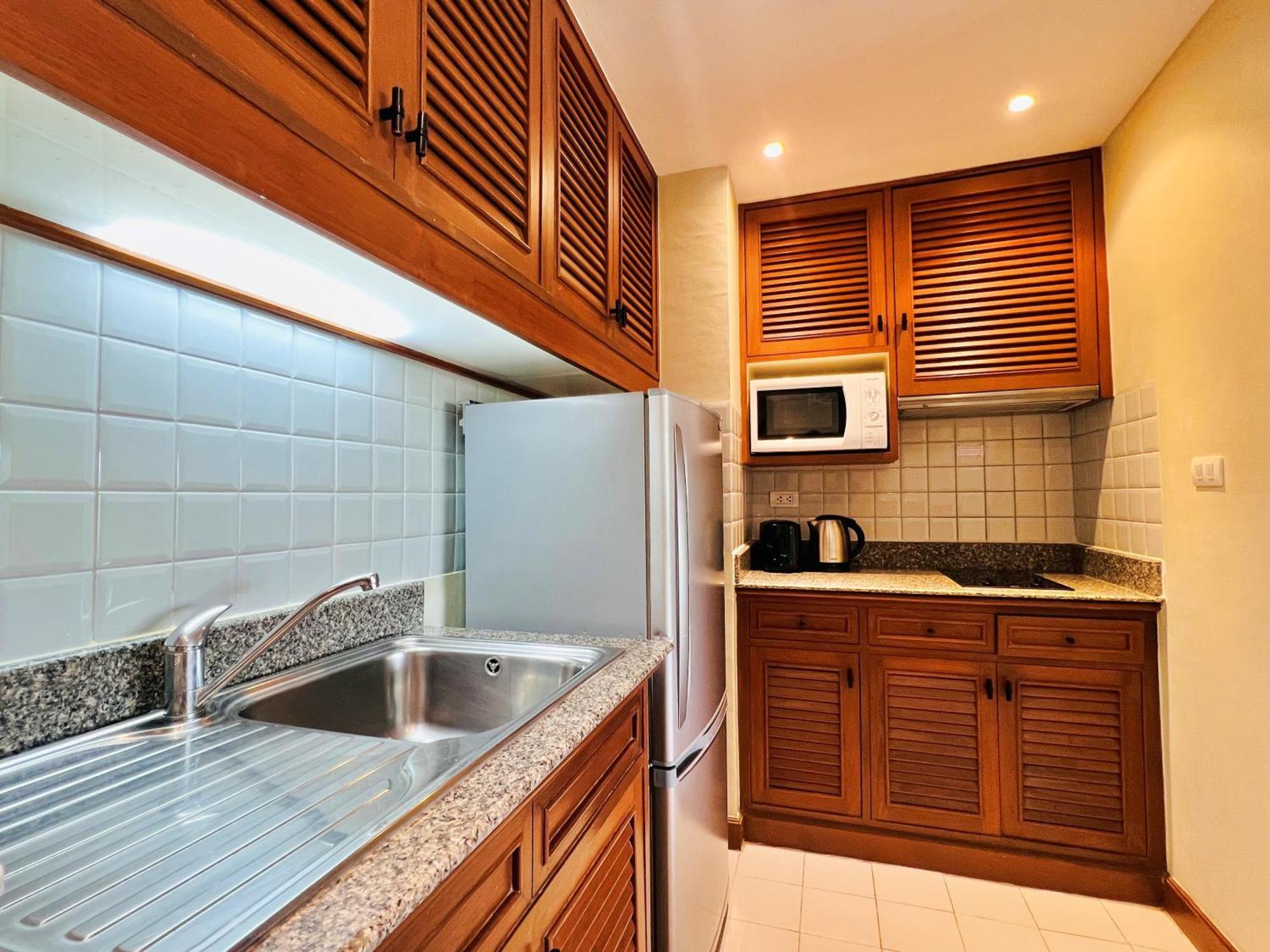 Superior One-Bedroom Apartment