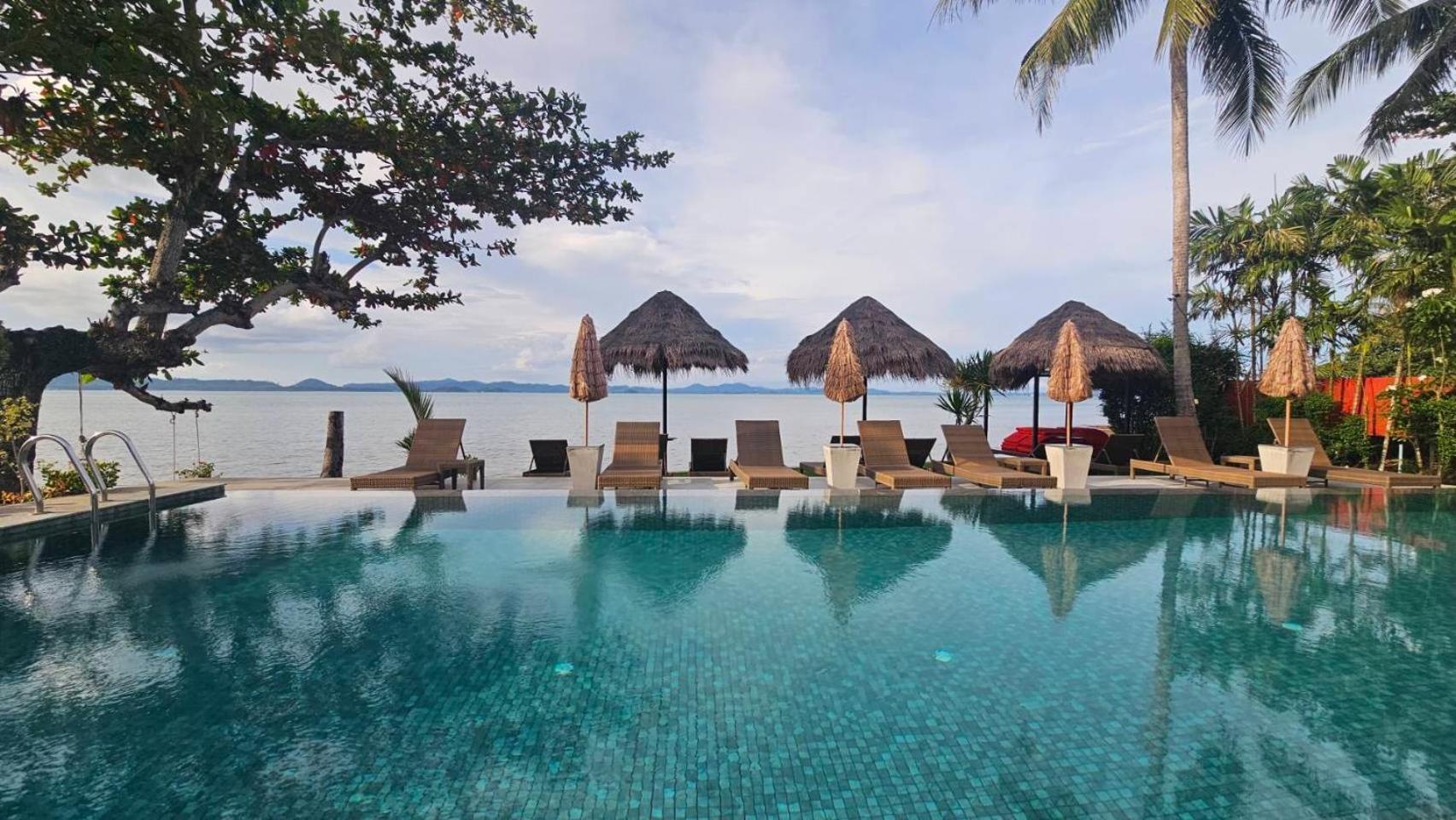 Villa Beach Front