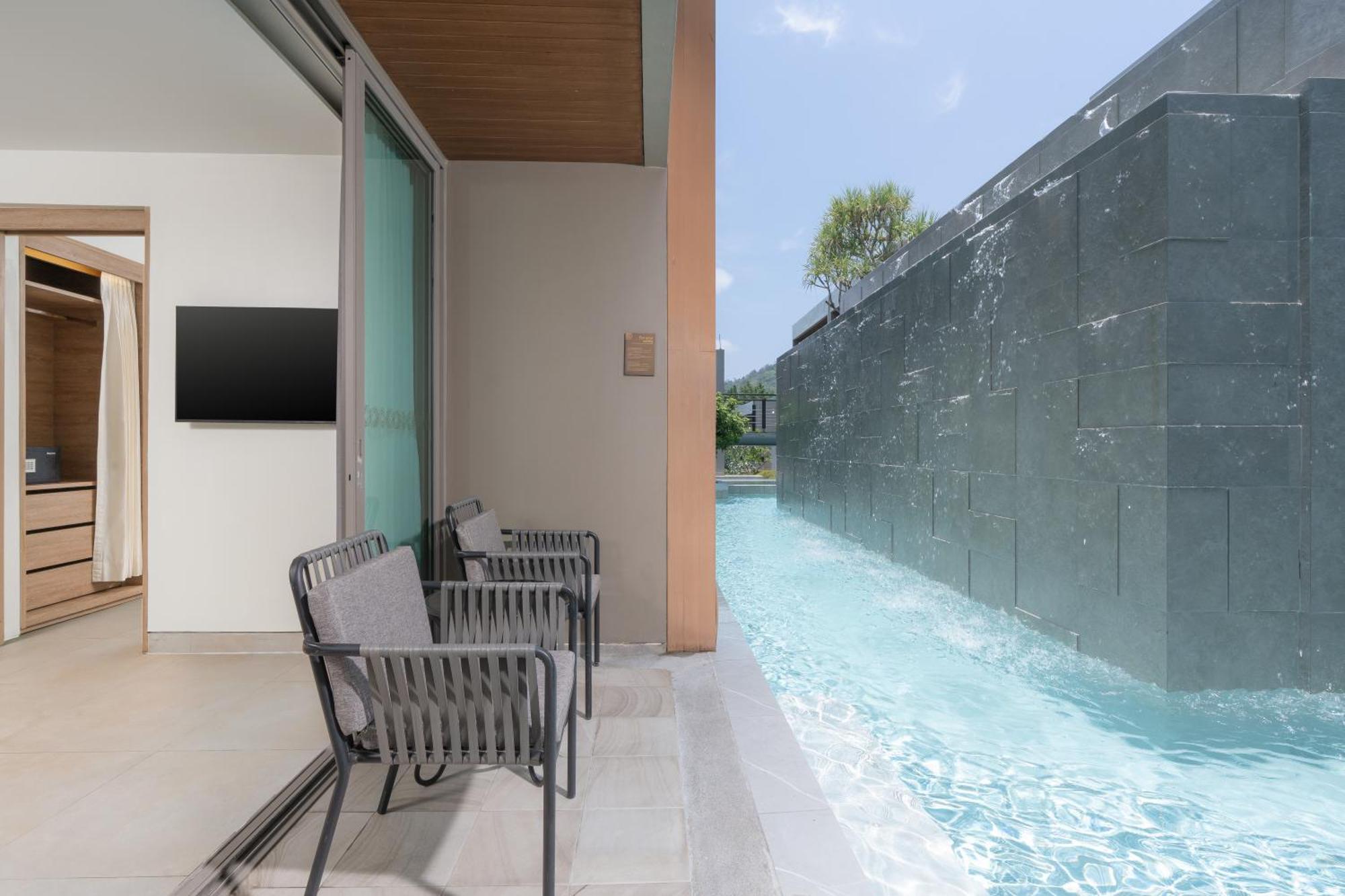 One-Bedroom Suite Pool Access