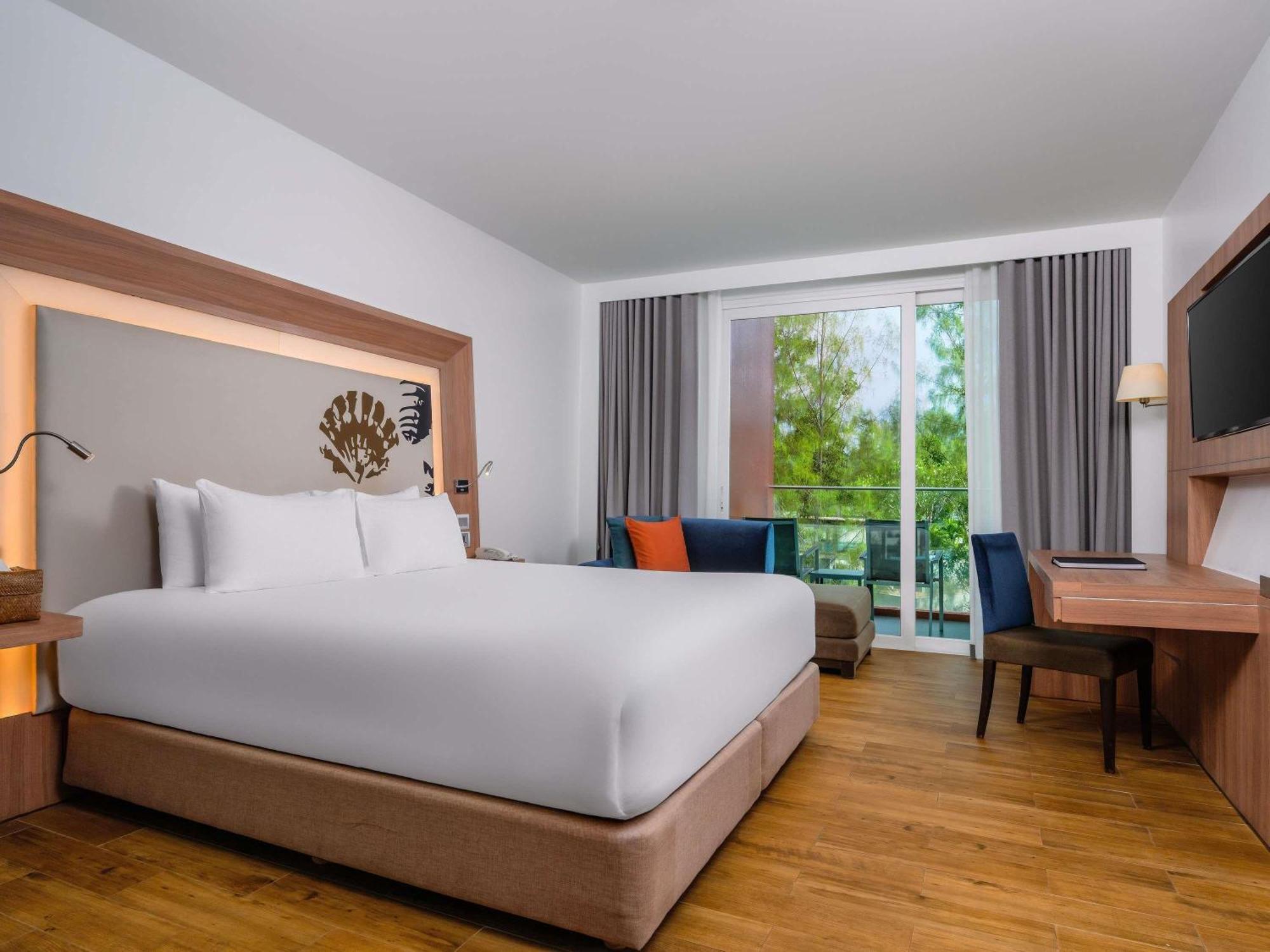 Superior King Room